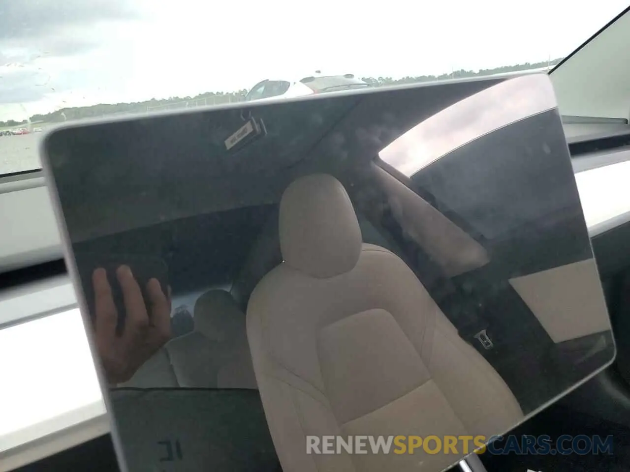 9 Photograph of a damaged car 5YJ3E1EA2KF445219 TESLA MODEL 3 2019