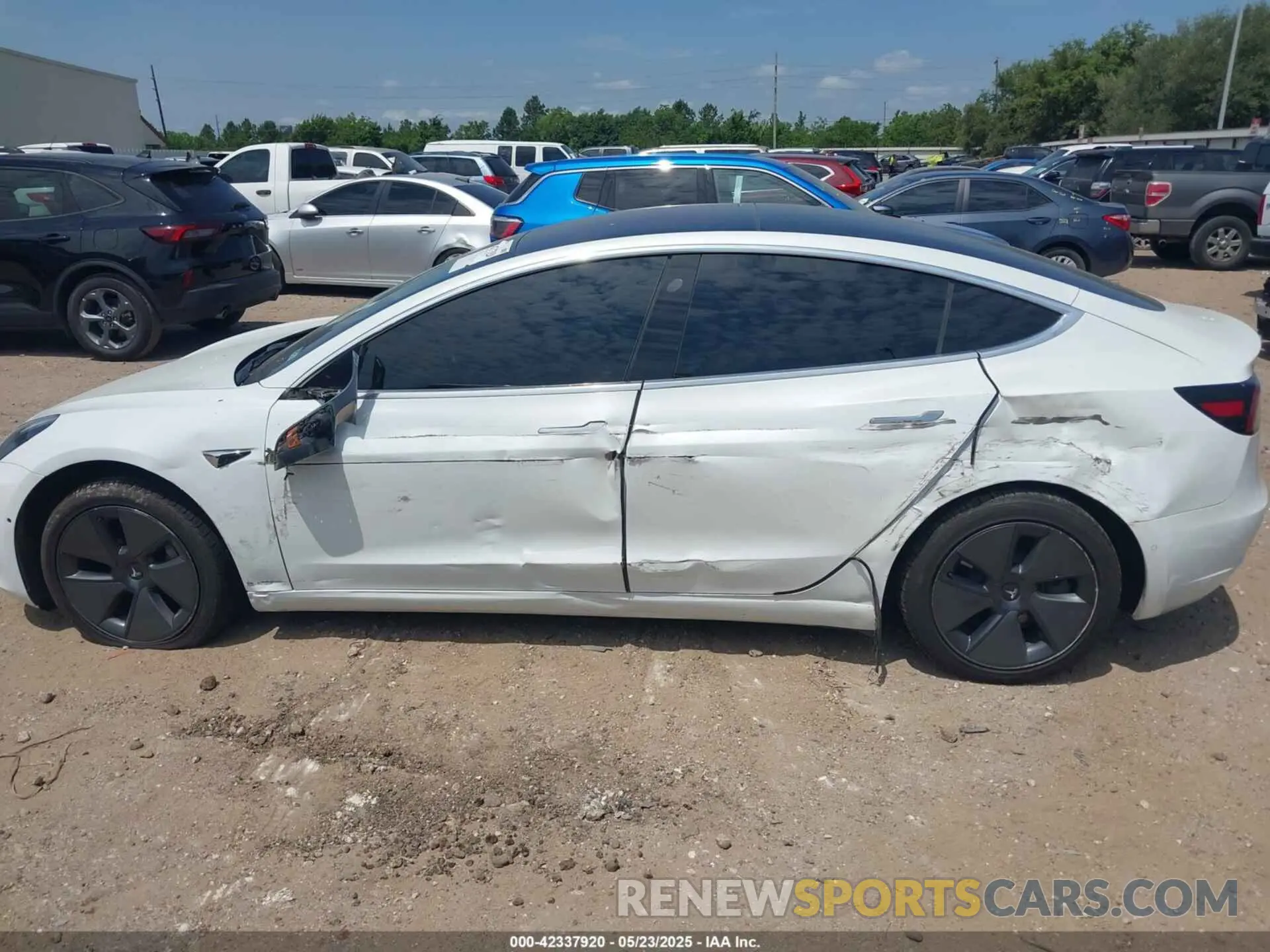 14 Photograph of a damaged car 5YJ3E1EA3KF300254 TESLA MODEL 3 2019