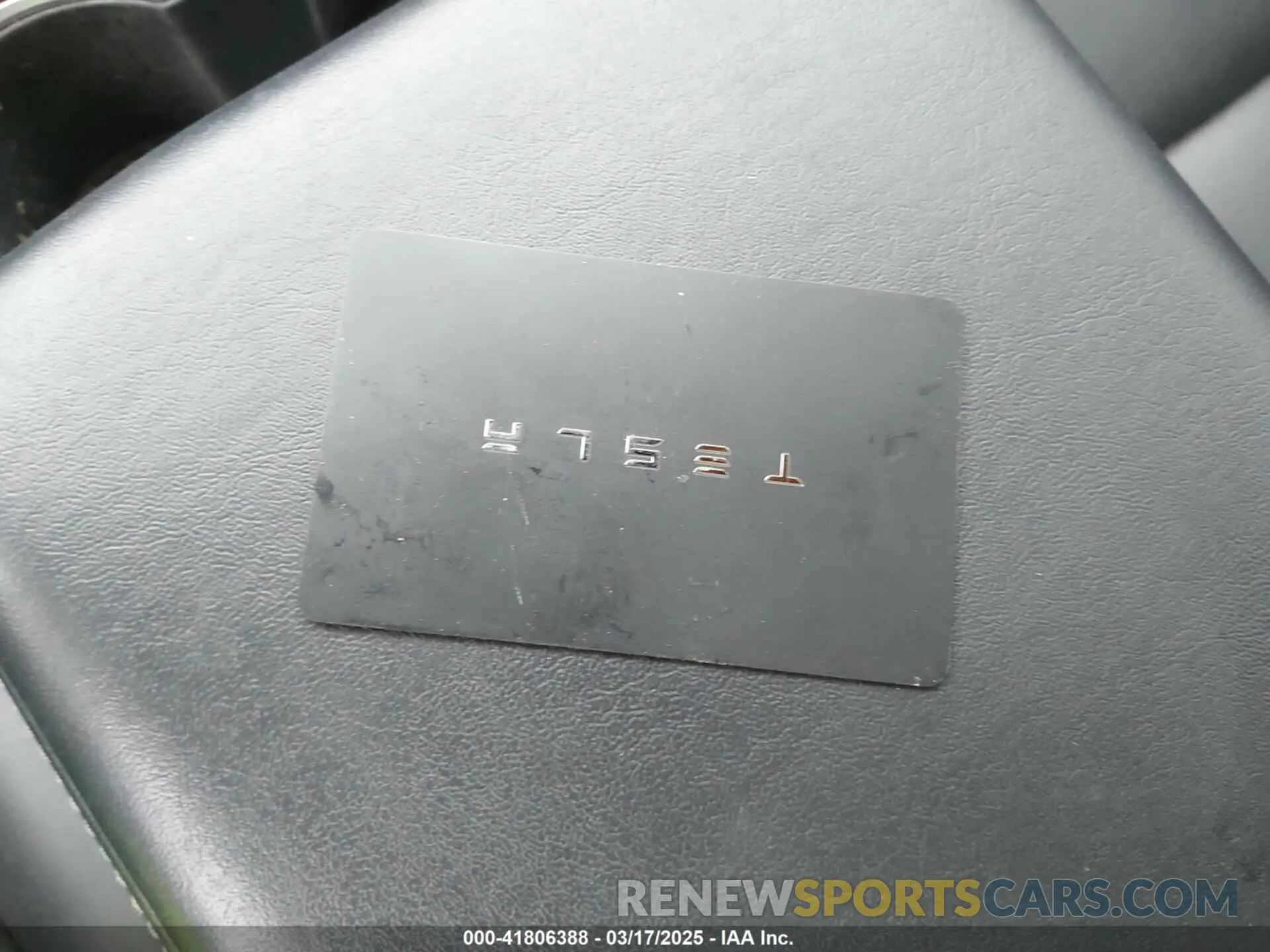 11 Фотография поврежденного автомобиля 5YJ3E1EA3KF313425 TESLA MODEL 3 2019