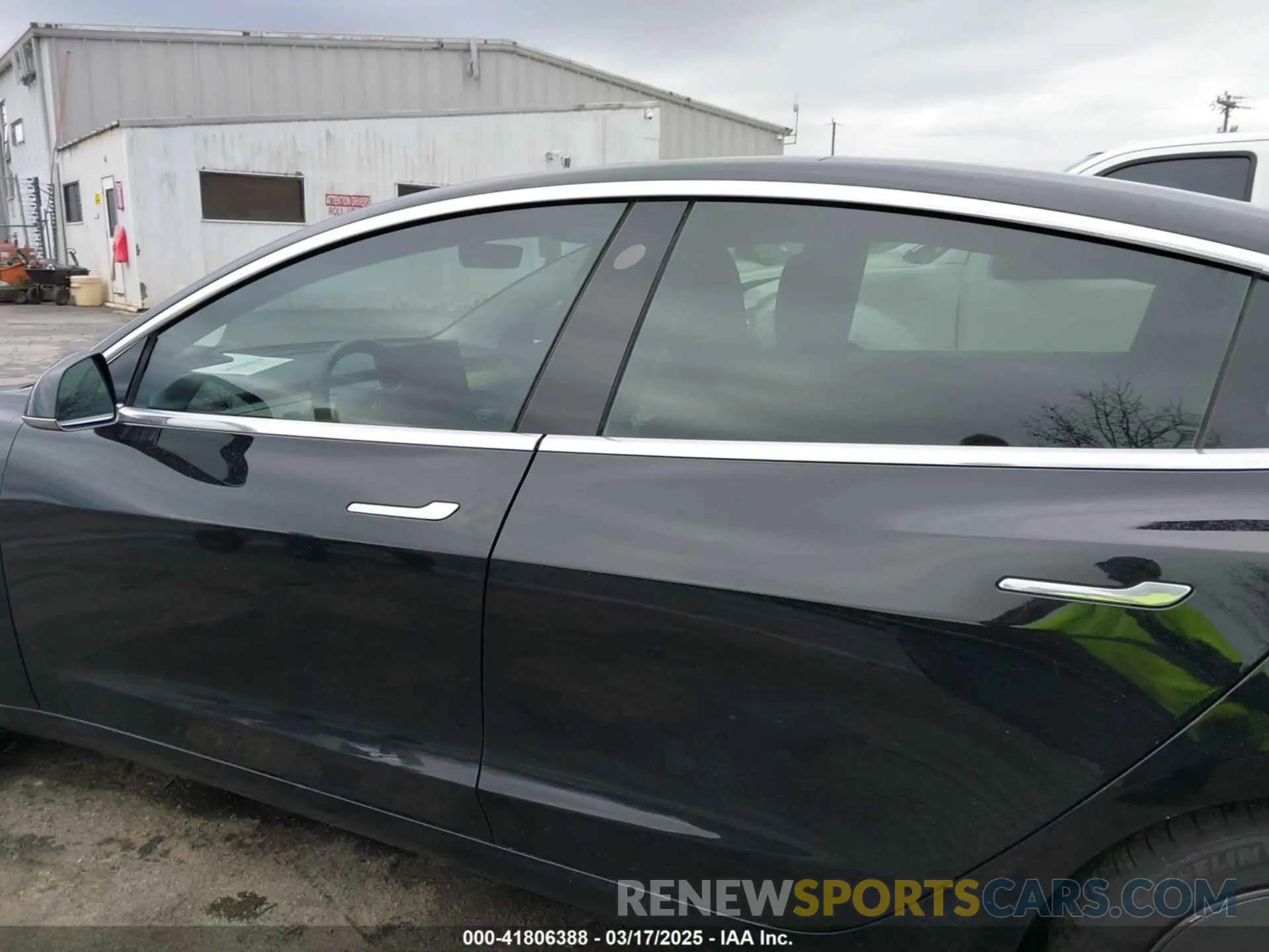 14 Фотография поврежденного автомобиля 5YJ3E1EA3KF313425 TESLA MODEL 3 2019