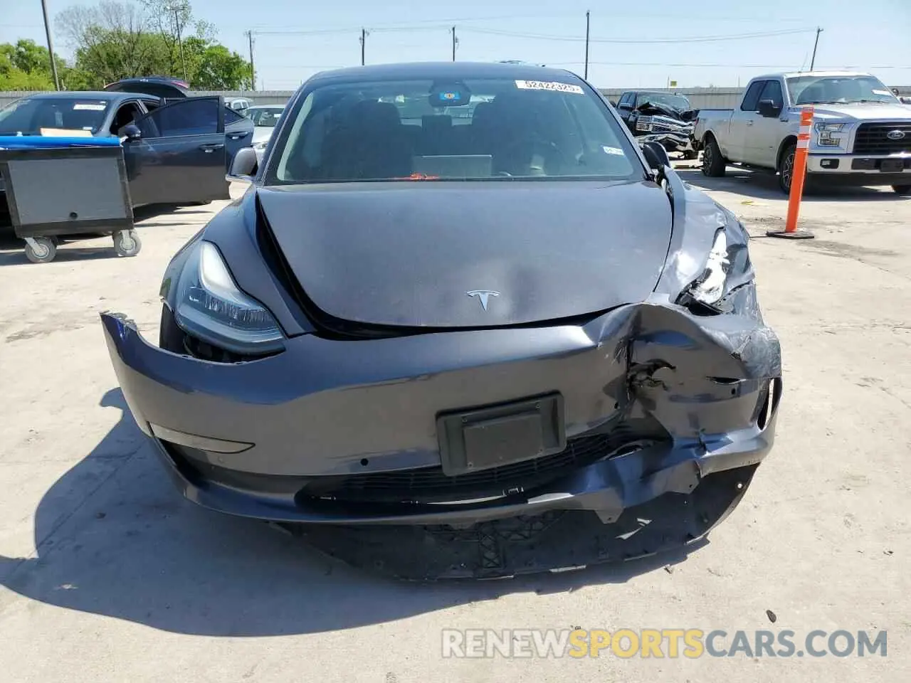 5 Фотография поврежденного автомобиля 5YJ3E1EA3KF317085 TESLA MODEL 3 2019