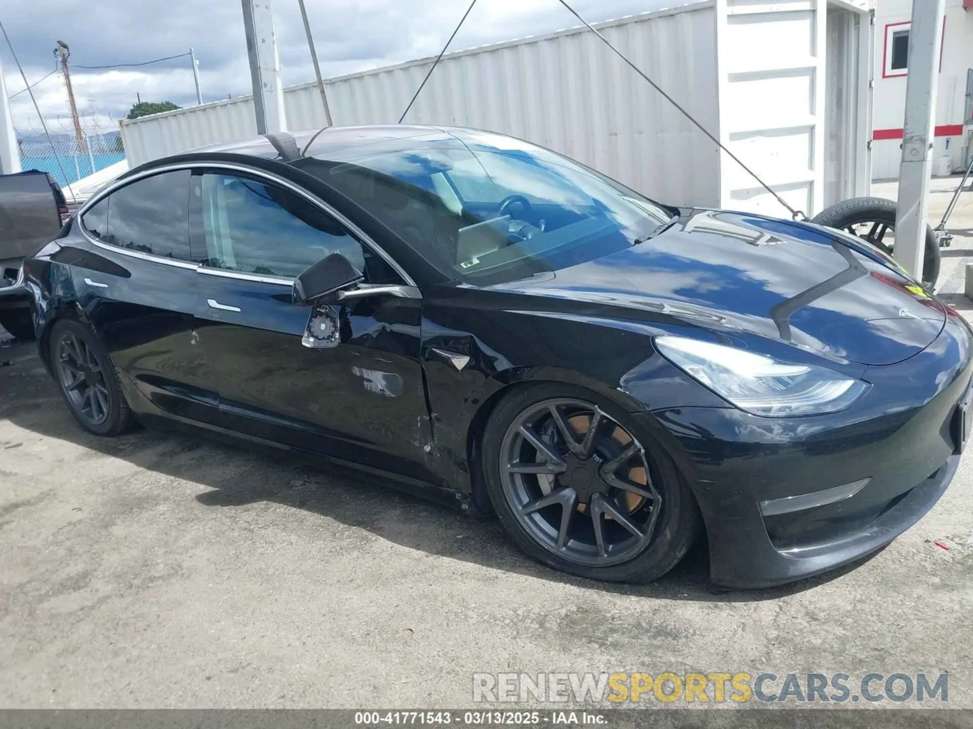 13 Фотография поврежденного автомобиля 5YJ3E1EA3KF325056 TESLA MODEL 3 2019