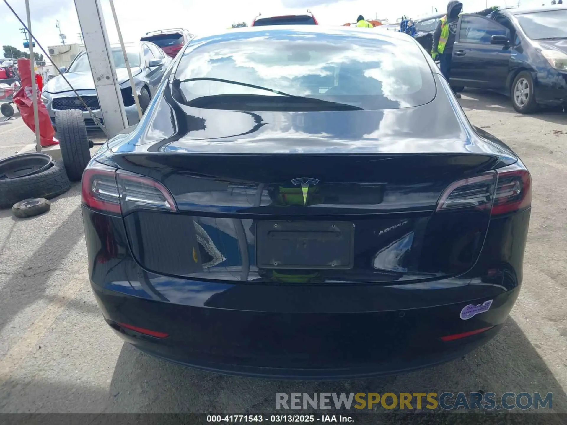 16 Фотография поврежденного автомобиля 5YJ3E1EA3KF325056 TESLA MODEL 3 2019