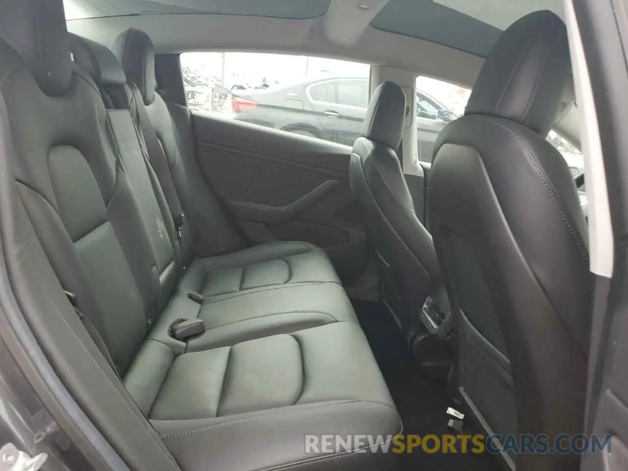 10 Photograph of a damaged car 5YJ3E1EA3KF331357 TESLA MODEL 3 2019