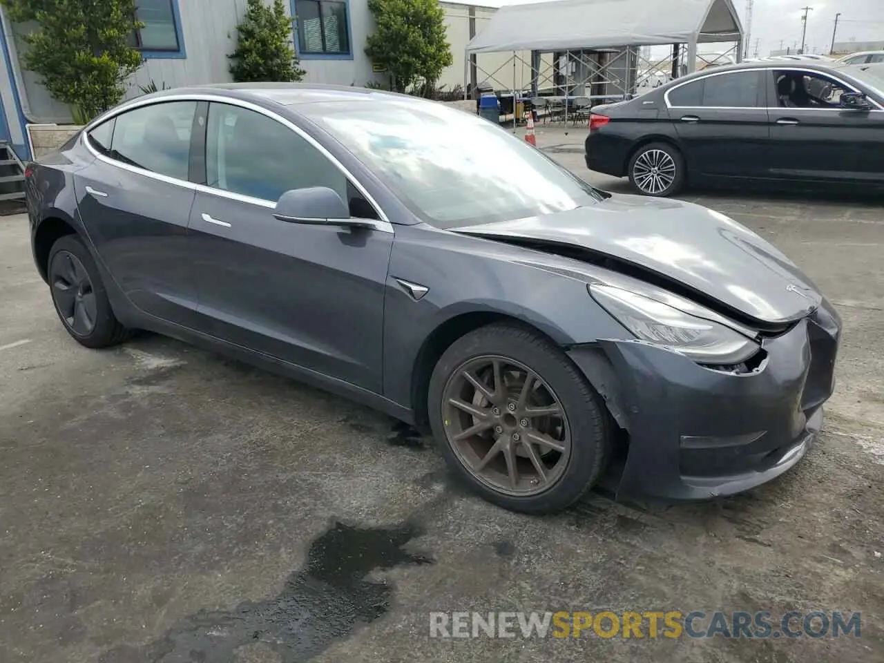 4 Photograph of a damaged car 5YJ3E1EA3KF331357 TESLA MODEL 3 2019