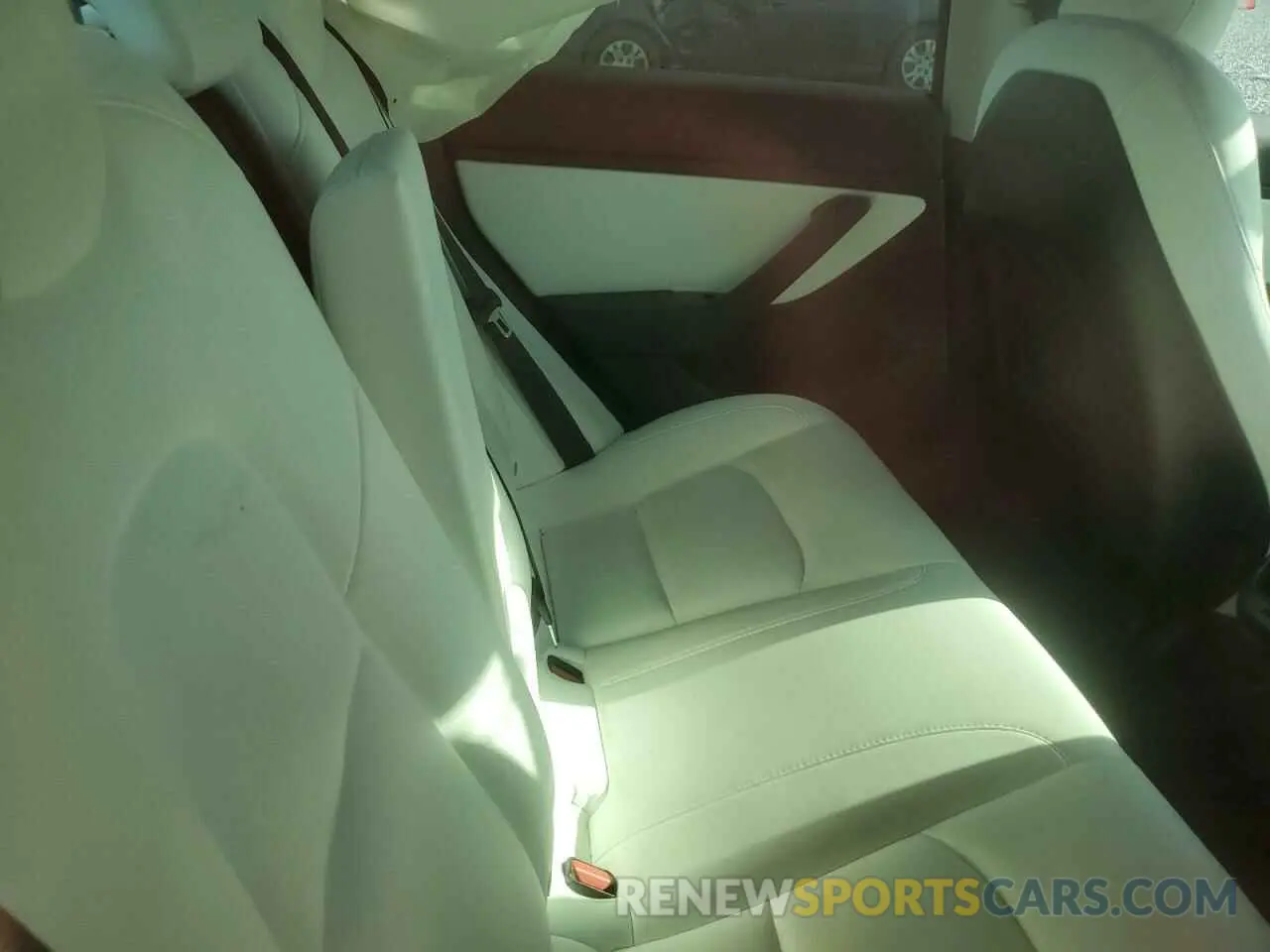 11 Photograph of a damaged car 5YJ3E1EA3KF332430 TESLA MODEL 3 2019