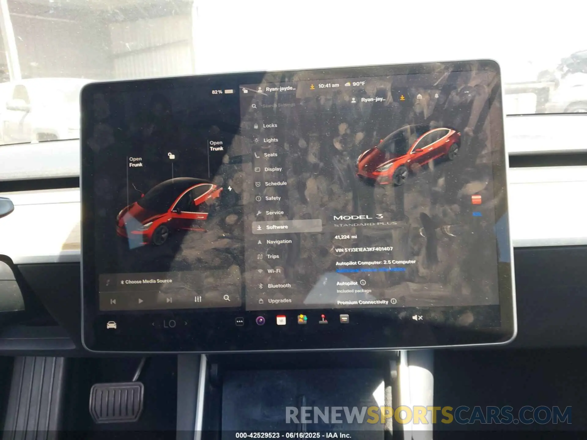 18 Фотография поврежденного автомобиля 5YJ3E1EA3KF401407 TESLA MODEL 3 2019