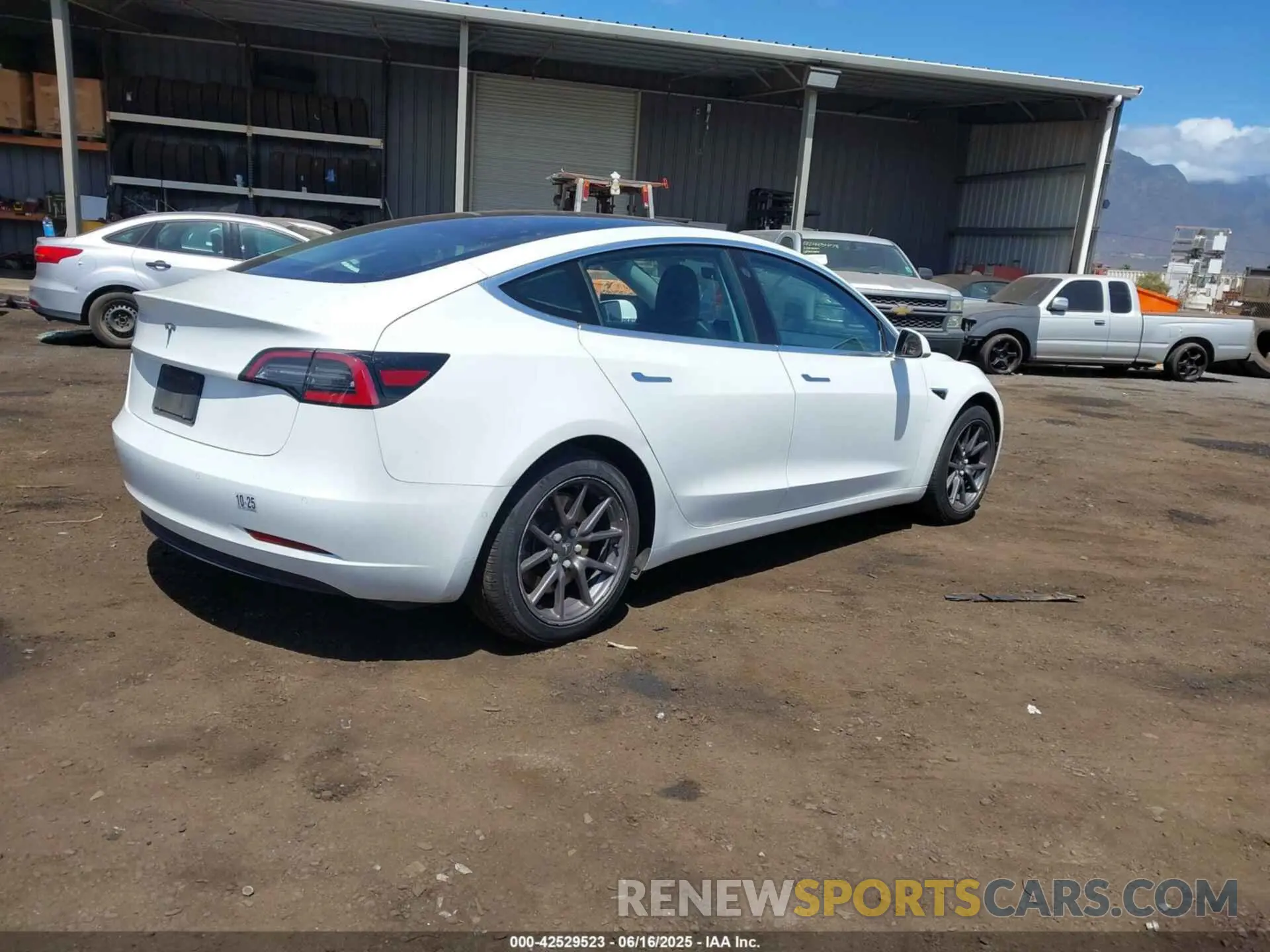 4 Фотография поврежденного автомобиля 5YJ3E1EA3KF401407 TESLA MODEL 3 2019
