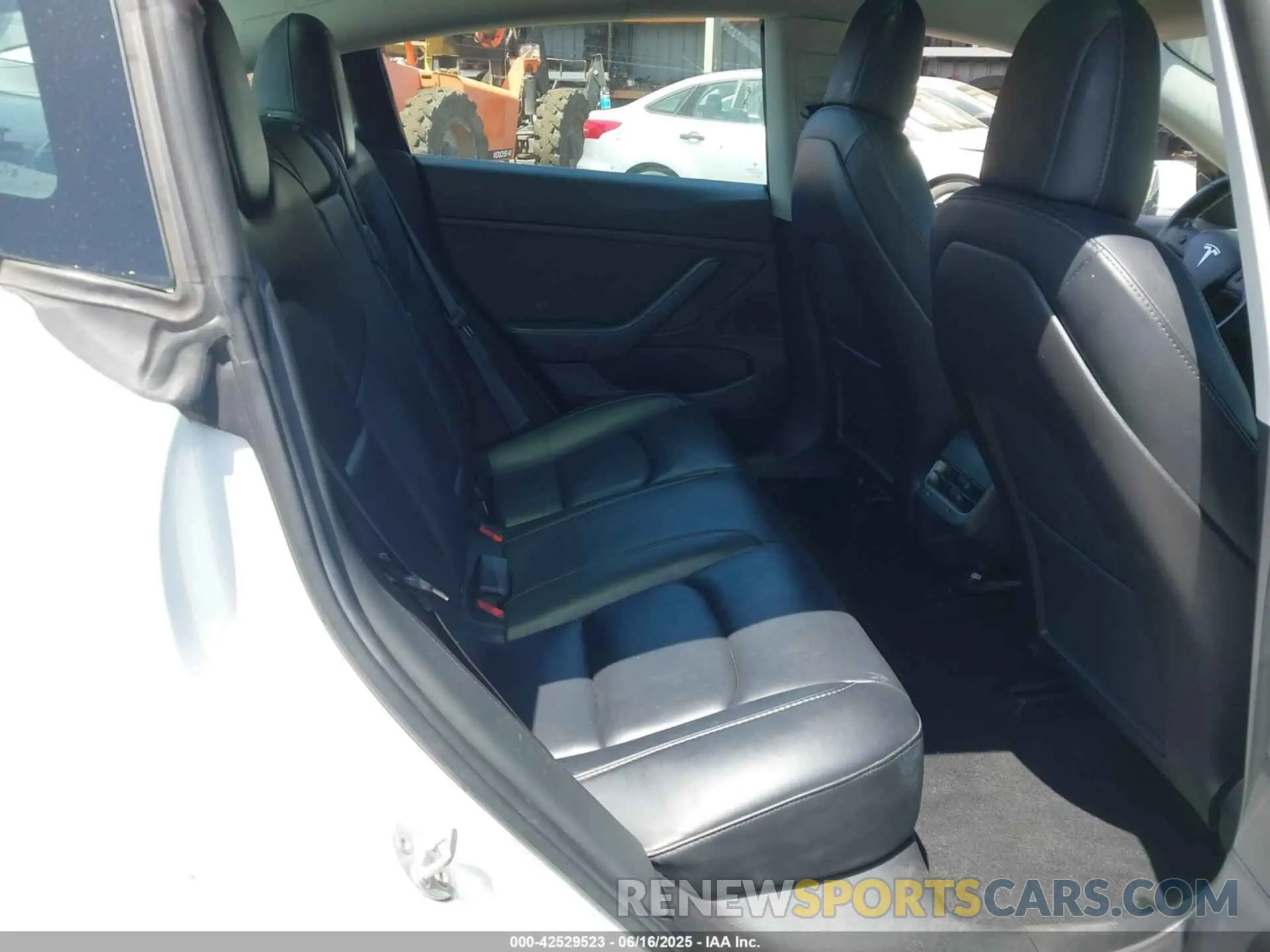 8 Фотография поврежденного автомобиля 5YJ3E1EA3KF401407 TESLA MODEL 3 2019
