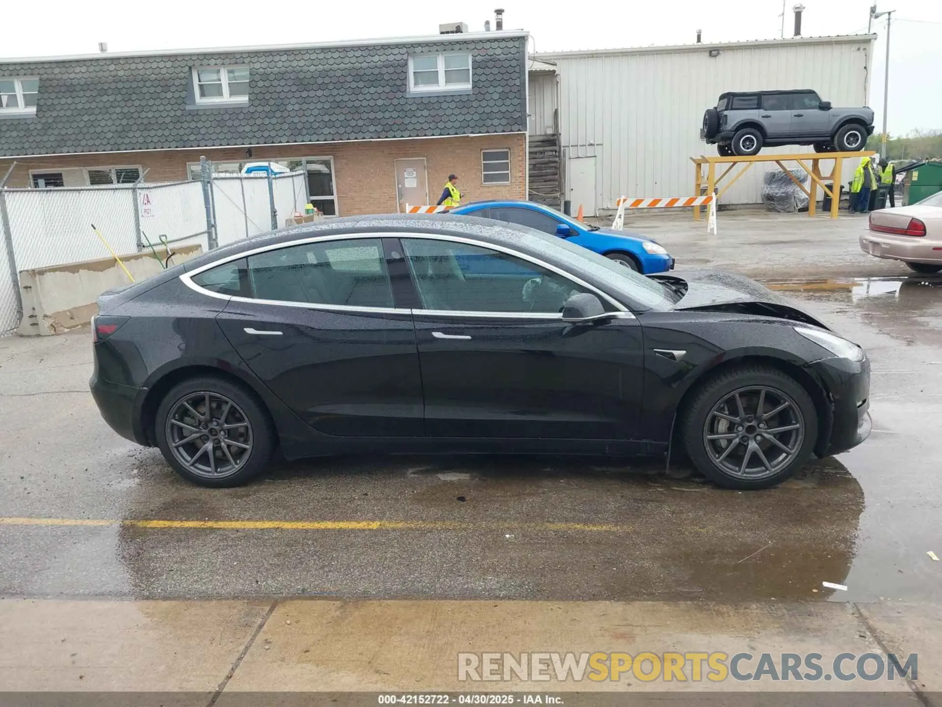 13 Фотография поврежденного автомобиля 5YJ3E1EA3KF403013 TESLA MODEL 3 2019