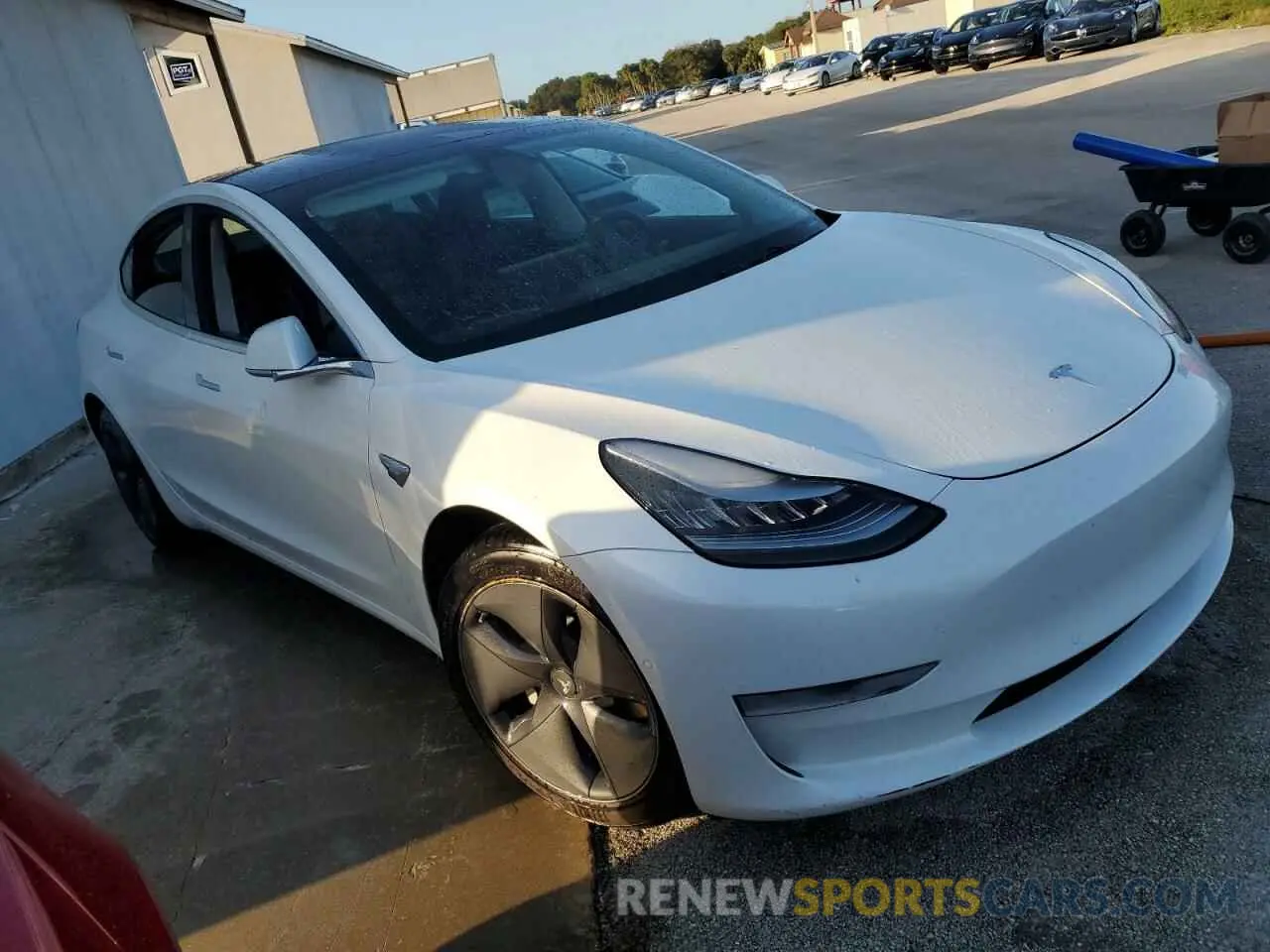 4 Фотография поврежденного автомобиля 5YJ3E1EA3KF411998 TESLA MODEL 3 2019