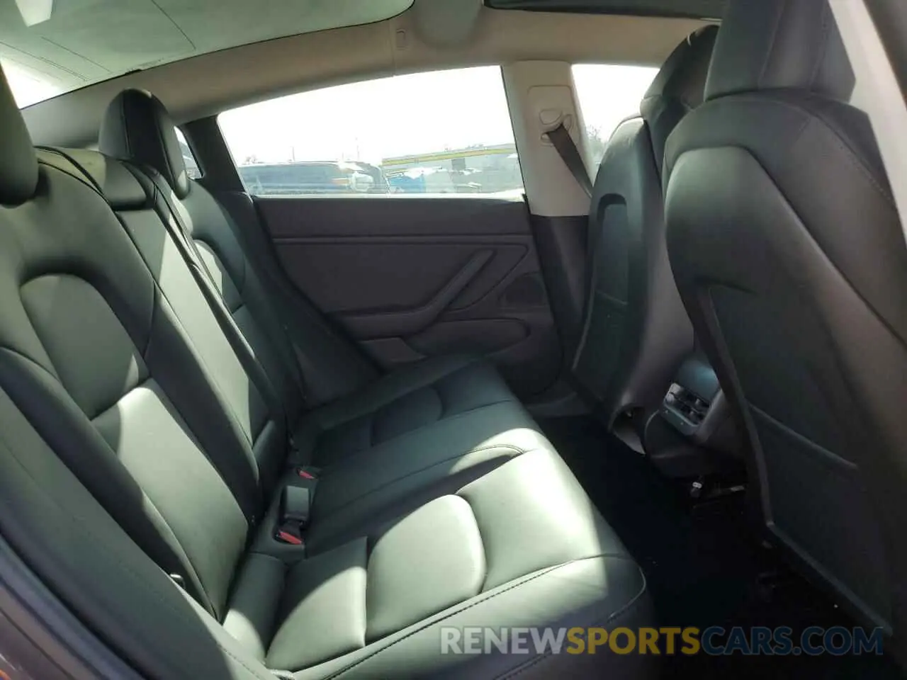 11 Photograph of a damaged car 5YJ3E1EA3KF425416 TESLA MODEL 3 2019