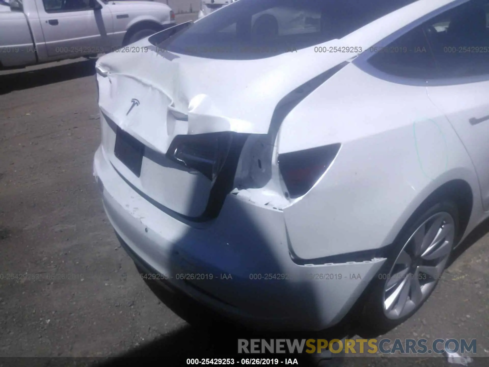 6 Photograph of a damaged car 5YJ3E1EA4KF301414 TESLA MODEL 3 2019