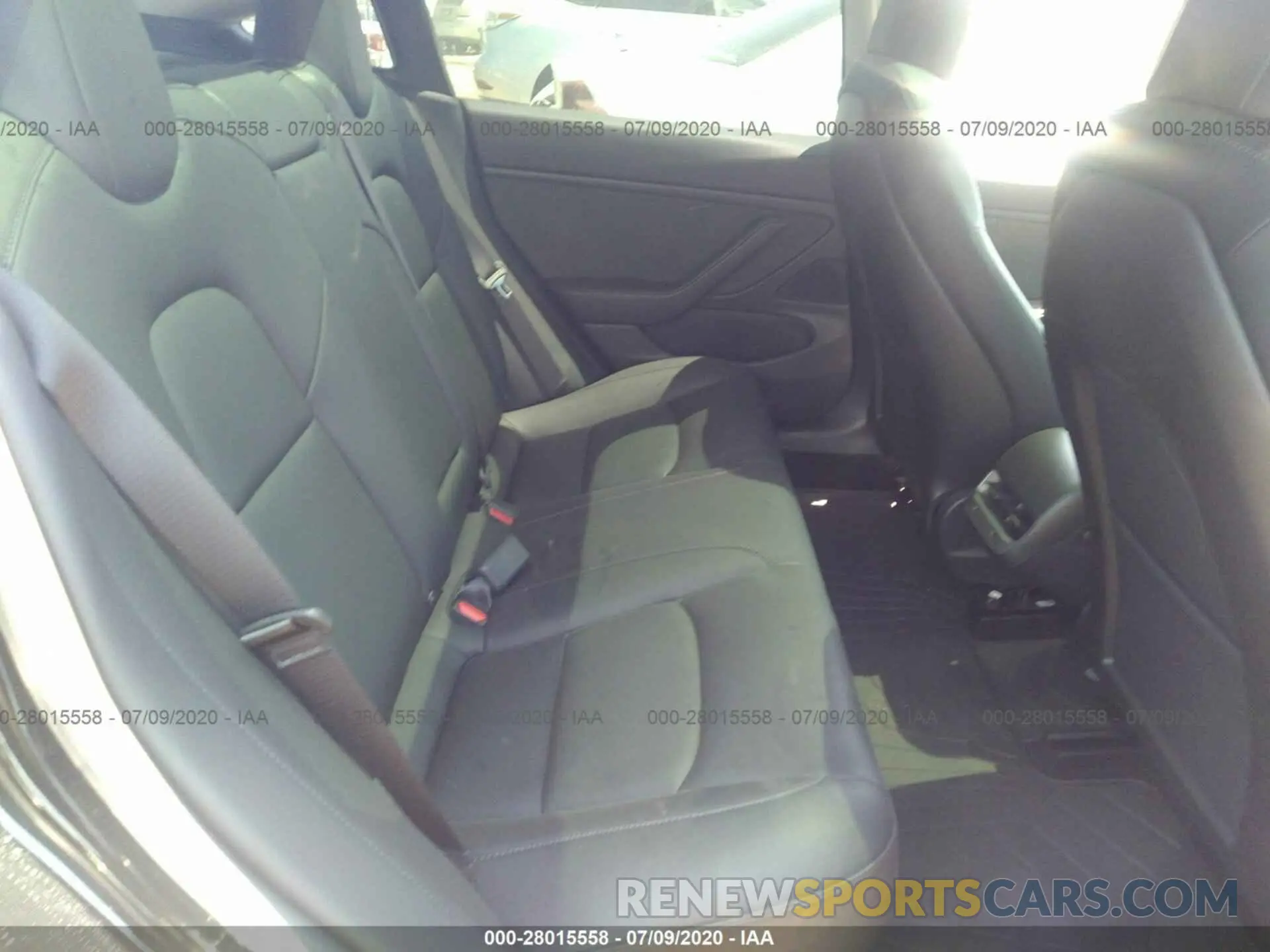 8 Photograph of a damaged car 5YJ3E1EA4KF305771 TESLA MODEL 3 2019