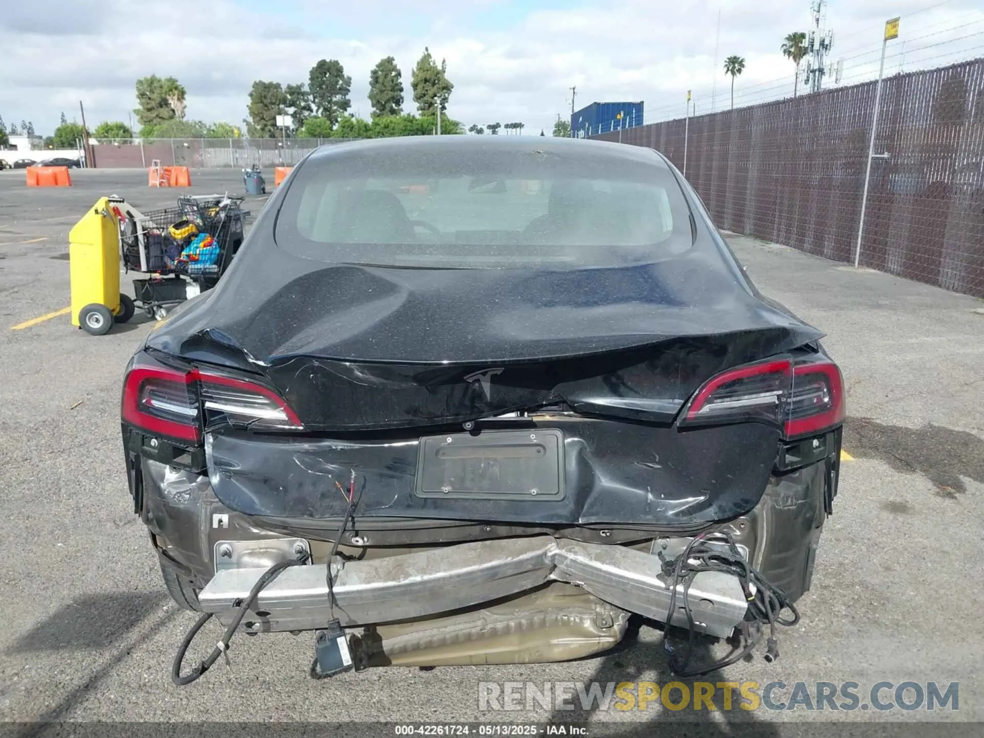 16 Photograph of a damaged car 5YJ3E1EA4KF361967 TESLA MODEL 3 2019