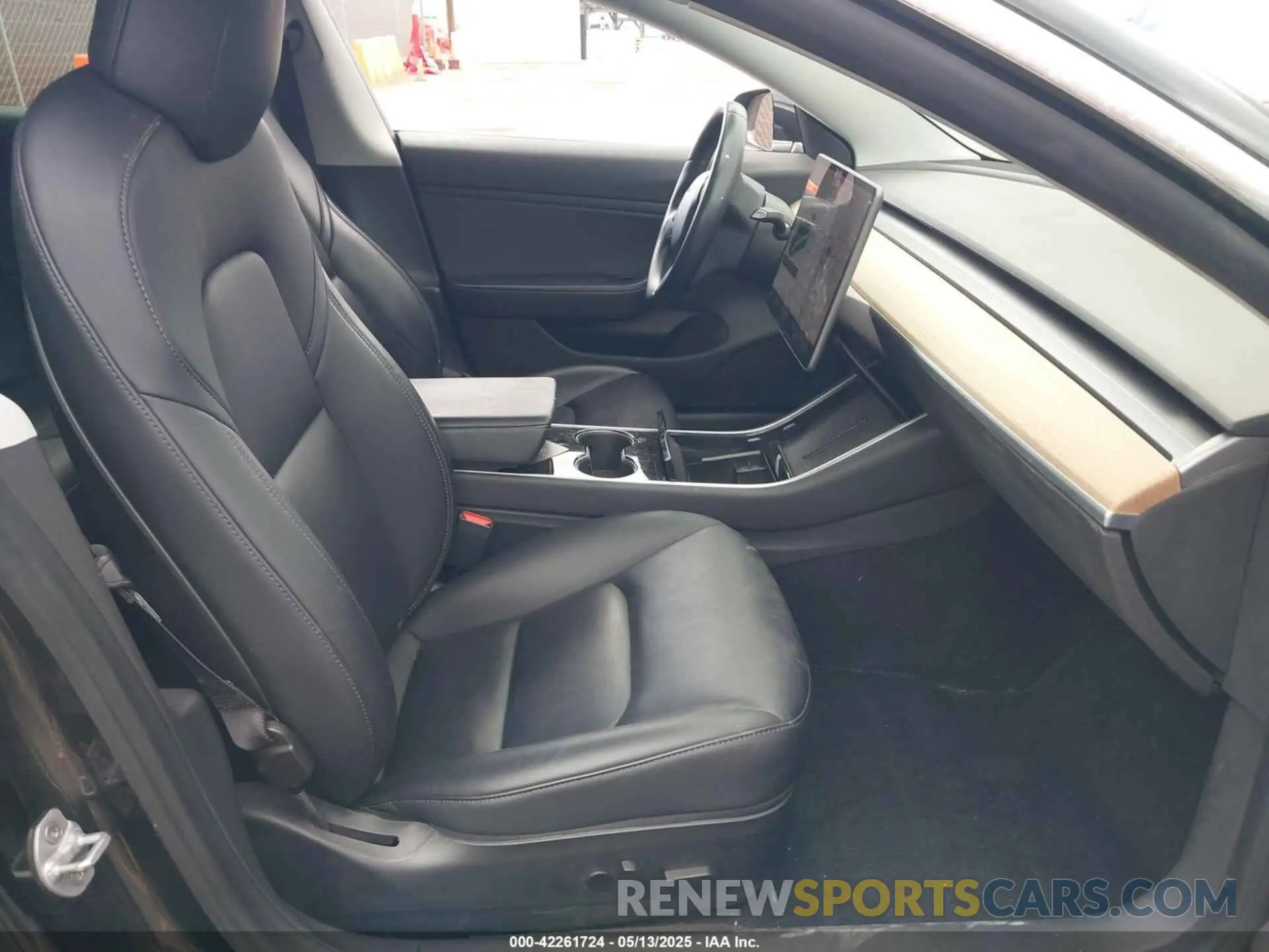 5 Photograph of a damaged car 5YJ3E1EA4KF361967 TESLA MODEL 3 2019