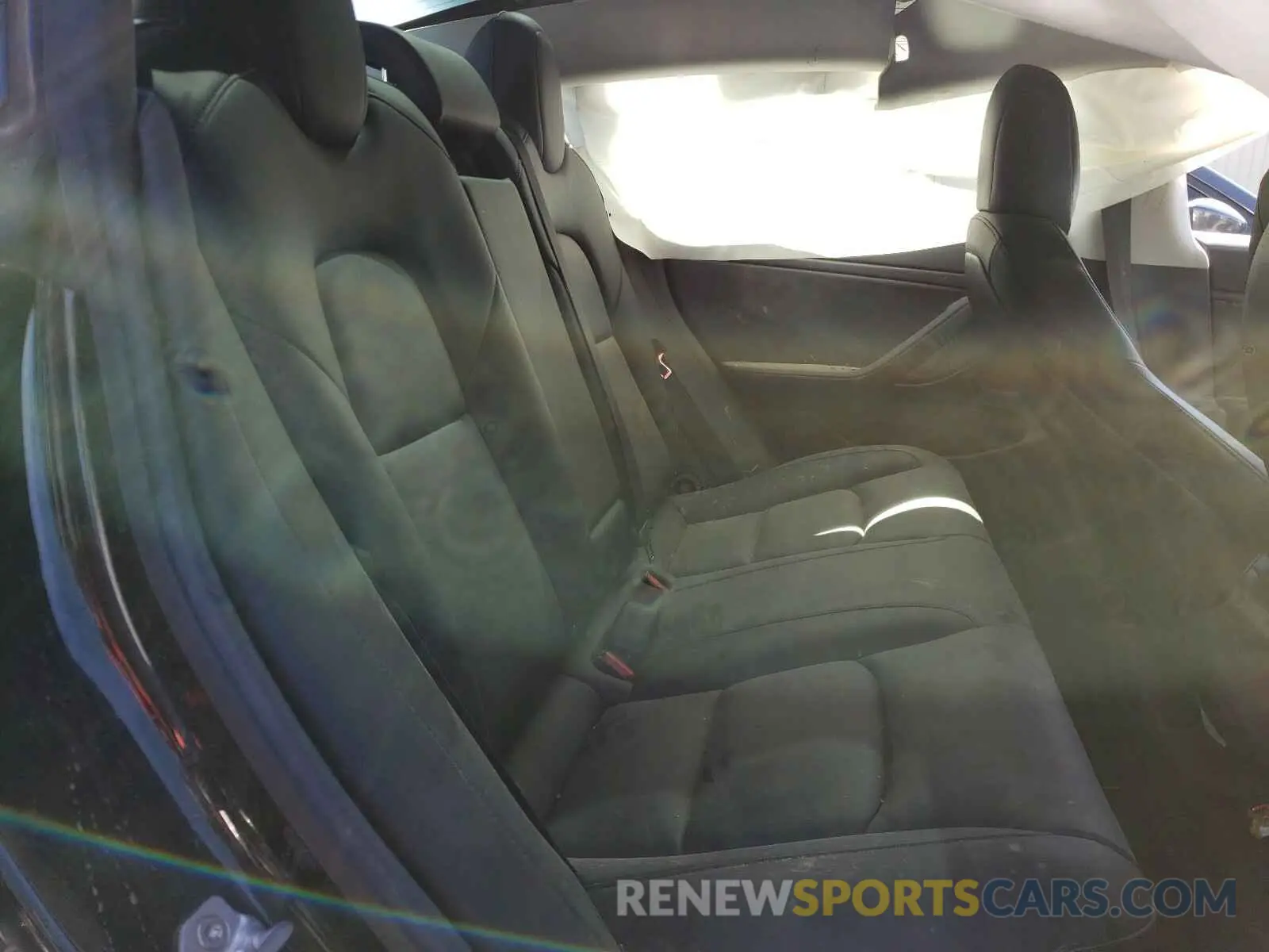 6 Фотография поврежденного автомобиля 5YJ3E1EA4KF399909 TESLA MODEL 3 2019