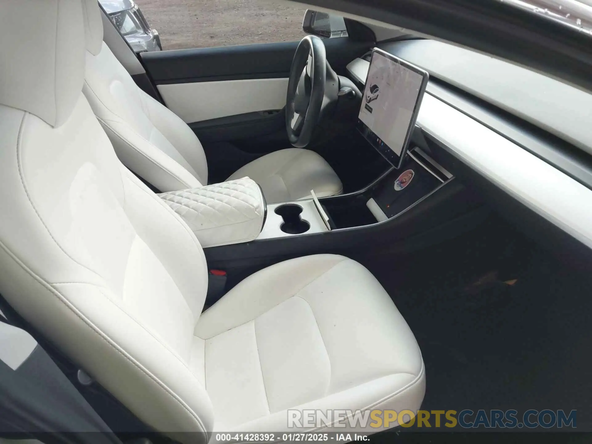 5 Photograph of a damaged car 5YJ3E1EA4KF402940 TESLA MODEL 3 2019