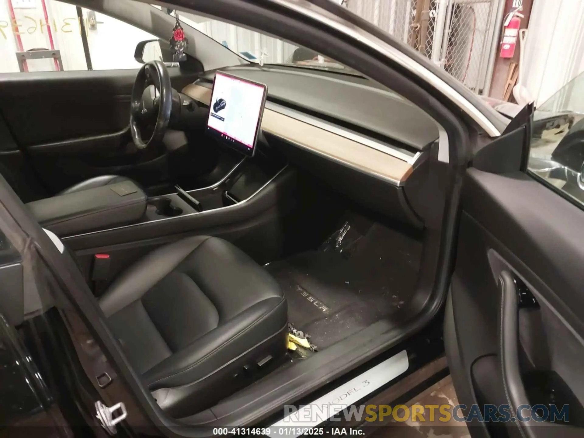 5 Photograph of a damaged car 5YJ3E1EA4KF409841 TESLA MODEL 3 2019