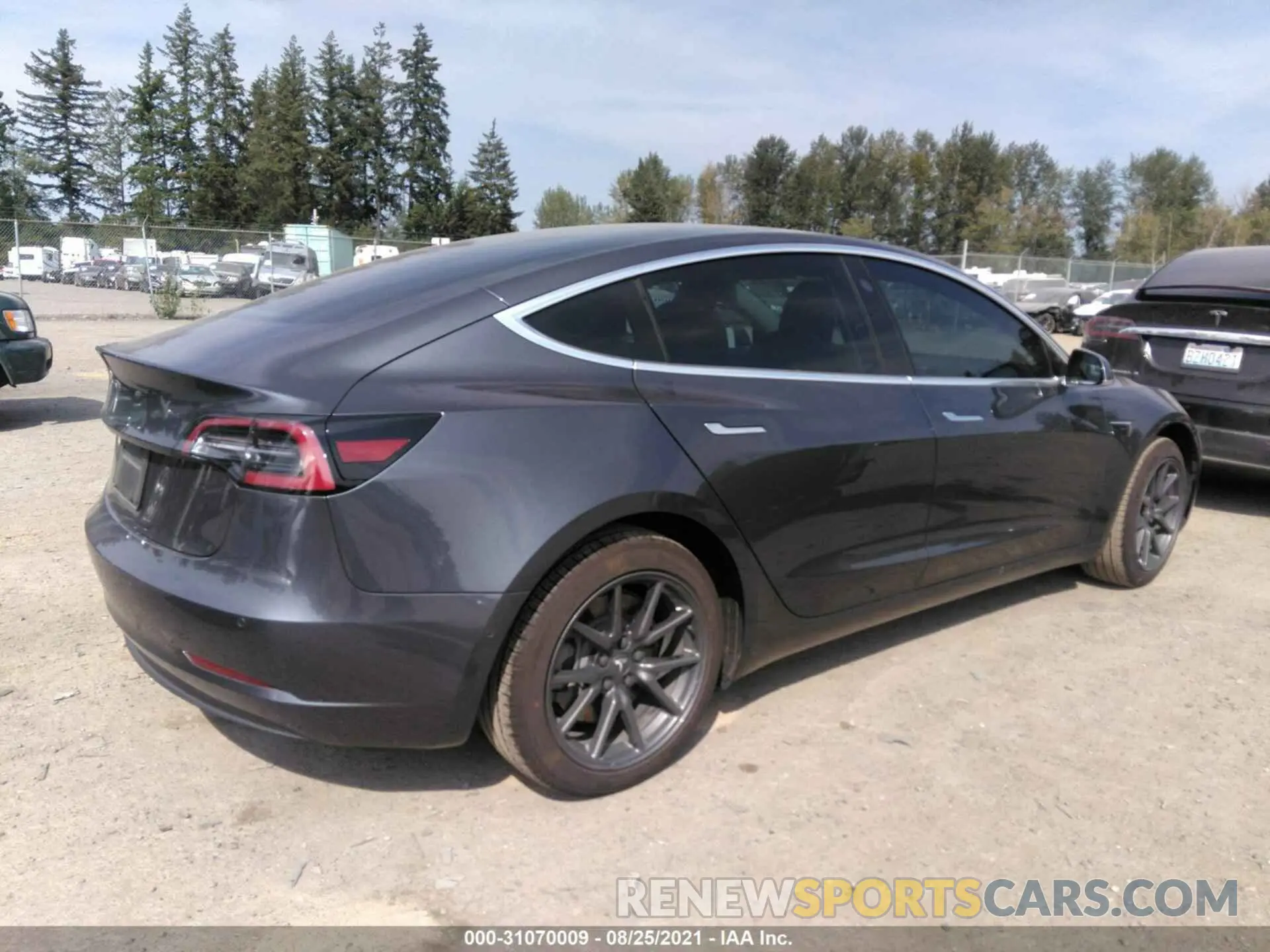 4 Photograph of a damaged car 5YJ3E1EA4KF435386 TESLA MODEL 3 2019