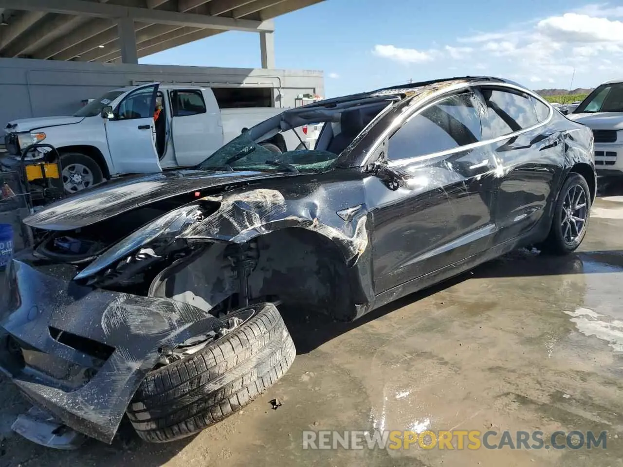 1 Photograph of a damaged car 5YJ3E1EA5KF298099 TESLA MODEL 3 2019
