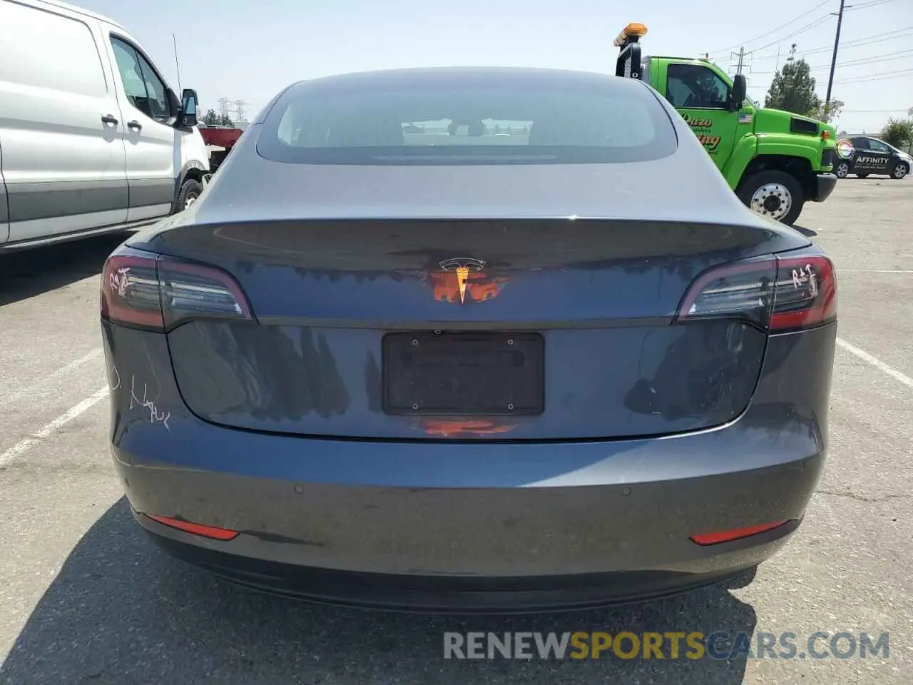 6 Фотография поврежденного автомобиля 5YJ3E1EA5KF298832 TESLA MODEL 3 2019