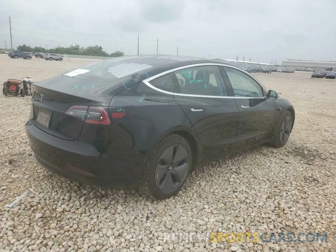 3 Photograph of a damaged car 5YJ3E1EA5KF304290 TESLA MODEL 3 2019