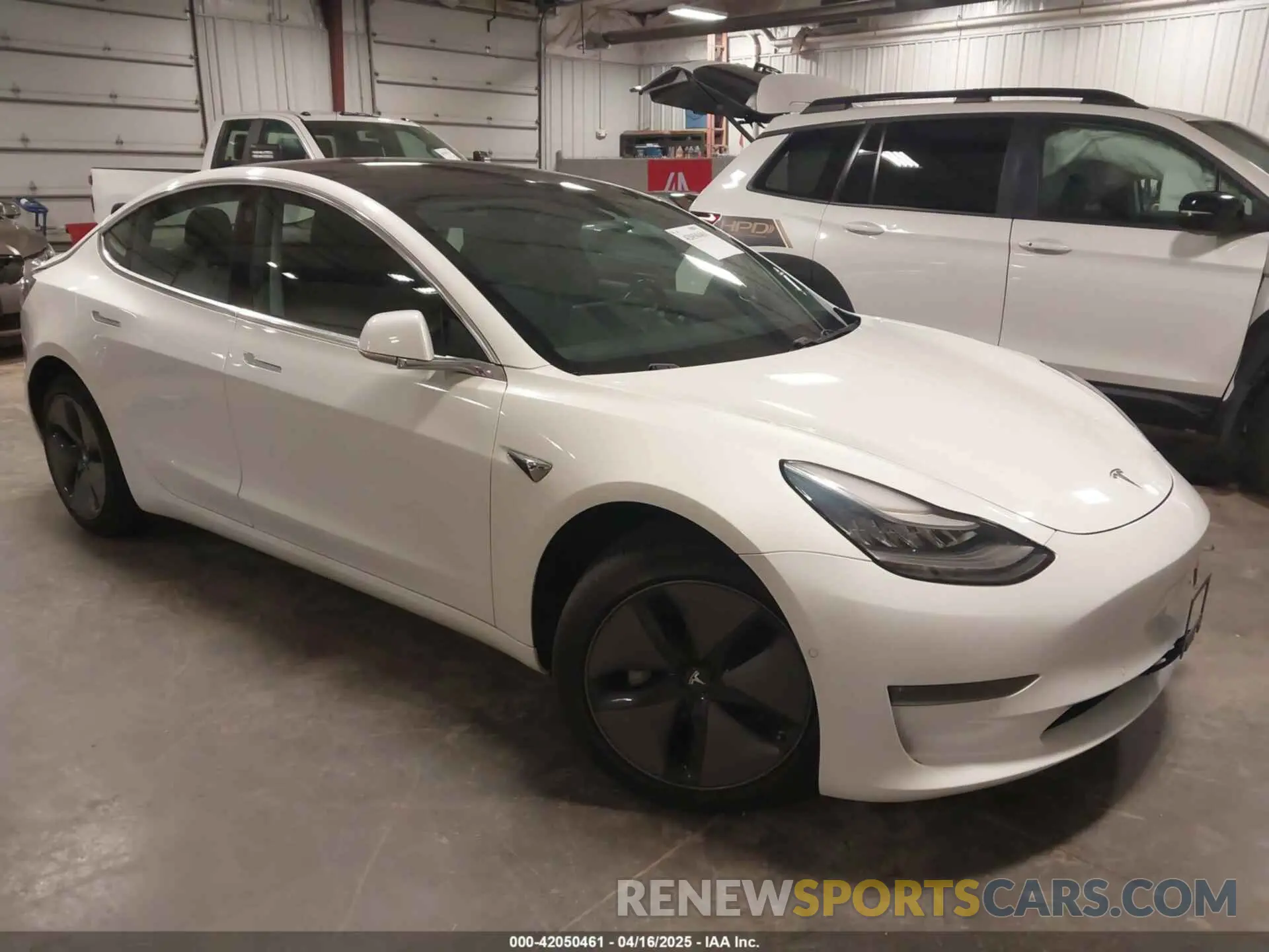 1 Фотография поврежденного автомобиля 5YJ3E1EA5KF317542 TESLA MODEL 3 2019
