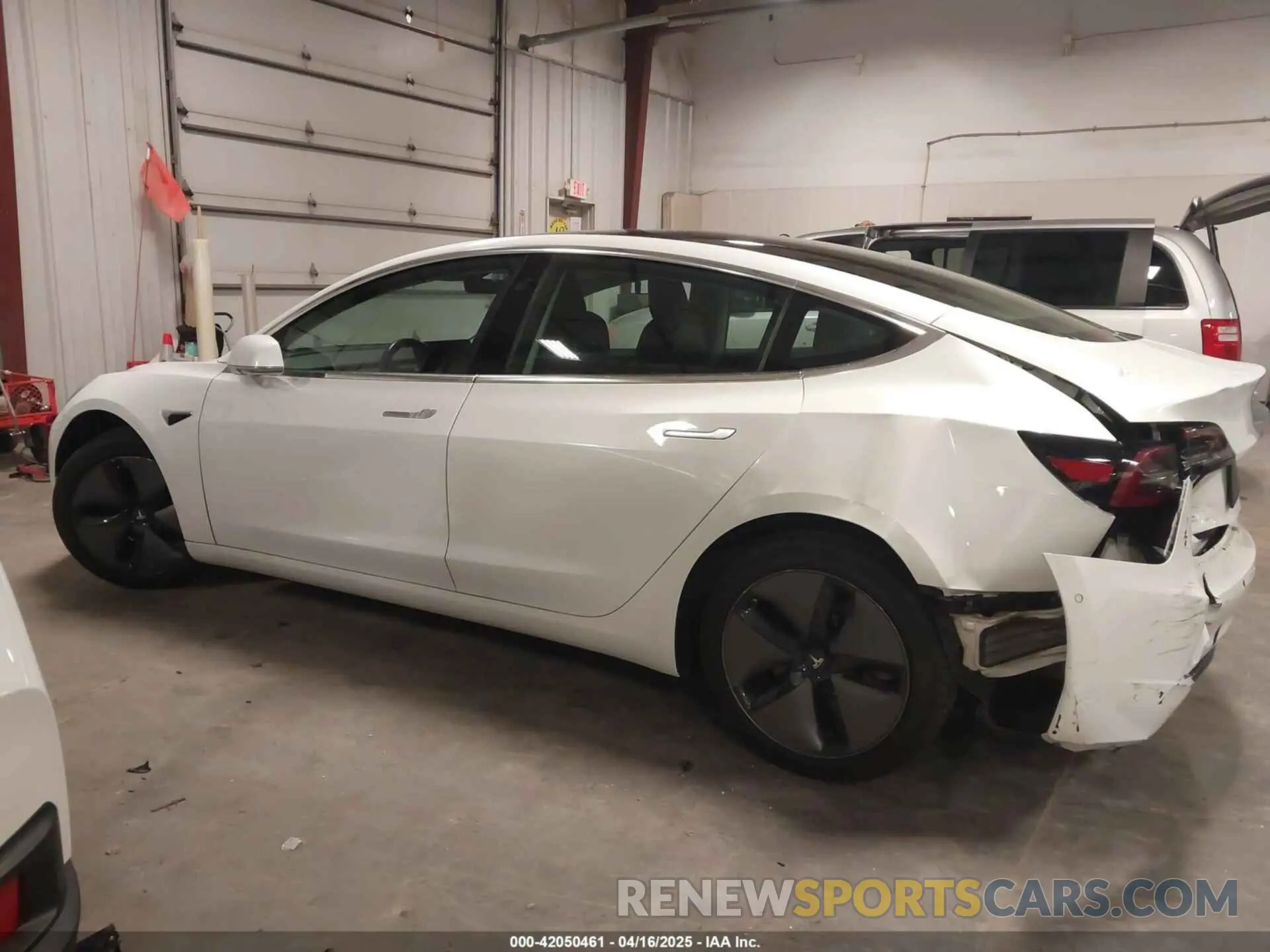 15 Фотография поврежденного автомобиля 5YJ3E1EA5KF317542 TESLA MODEL 3 2019