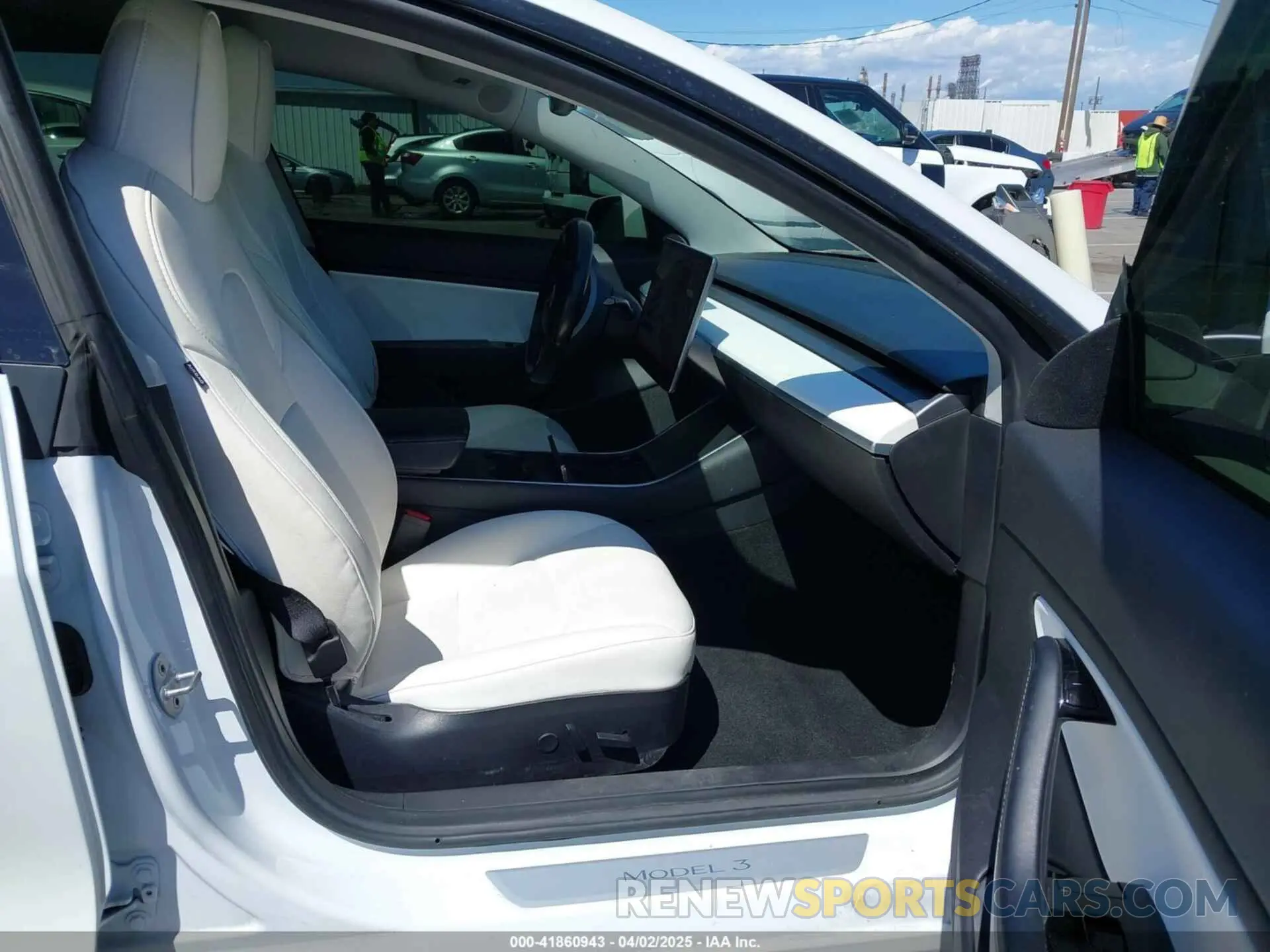 5 Photograph of a damaged car 5YJ3E1EA5KF327181 TESLA MODEL 3 2019