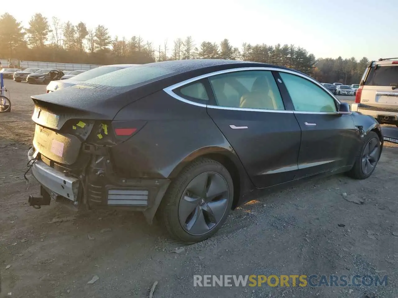 3 Фотография поврежденного автомобиля 5YJ3E1EA5KF396064 TESLA MODEL 3 2019