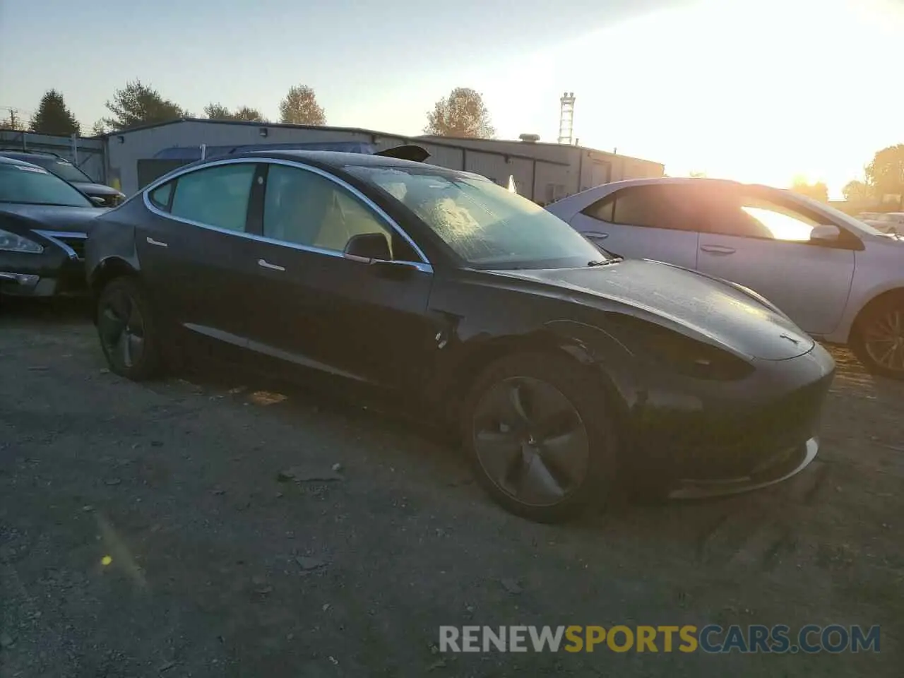 4 Фотография поврежденного автомобиля 5YJ3E1EA5KF396064 TESLA MODEL 3 2019