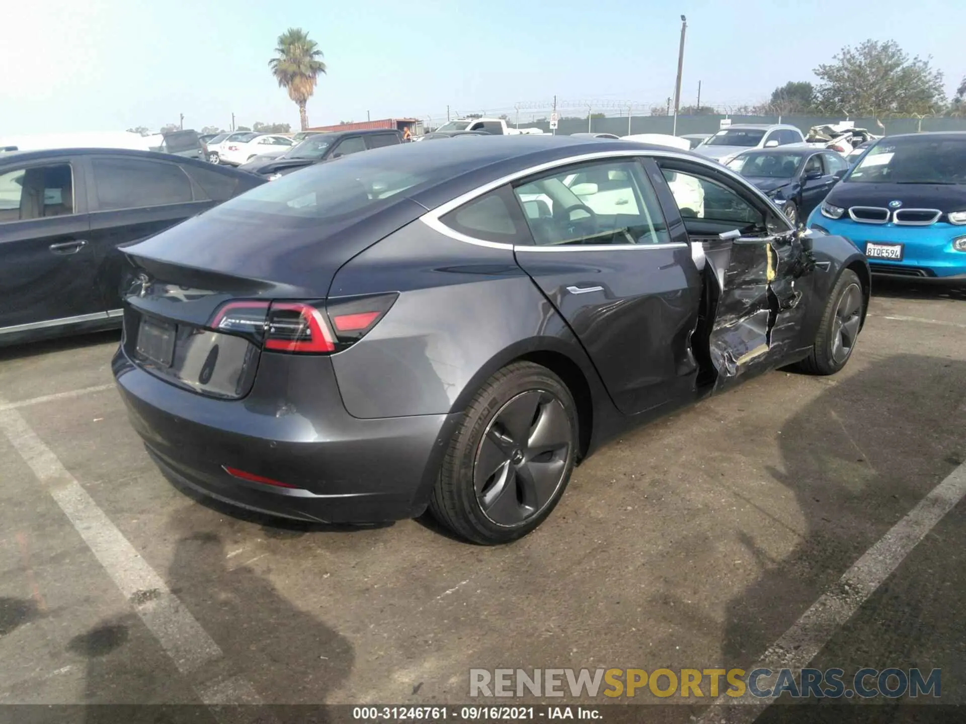 4 Photograph of a damaged car 5YJ3E1EA5KF400484 TESLA MODEL 3 2019