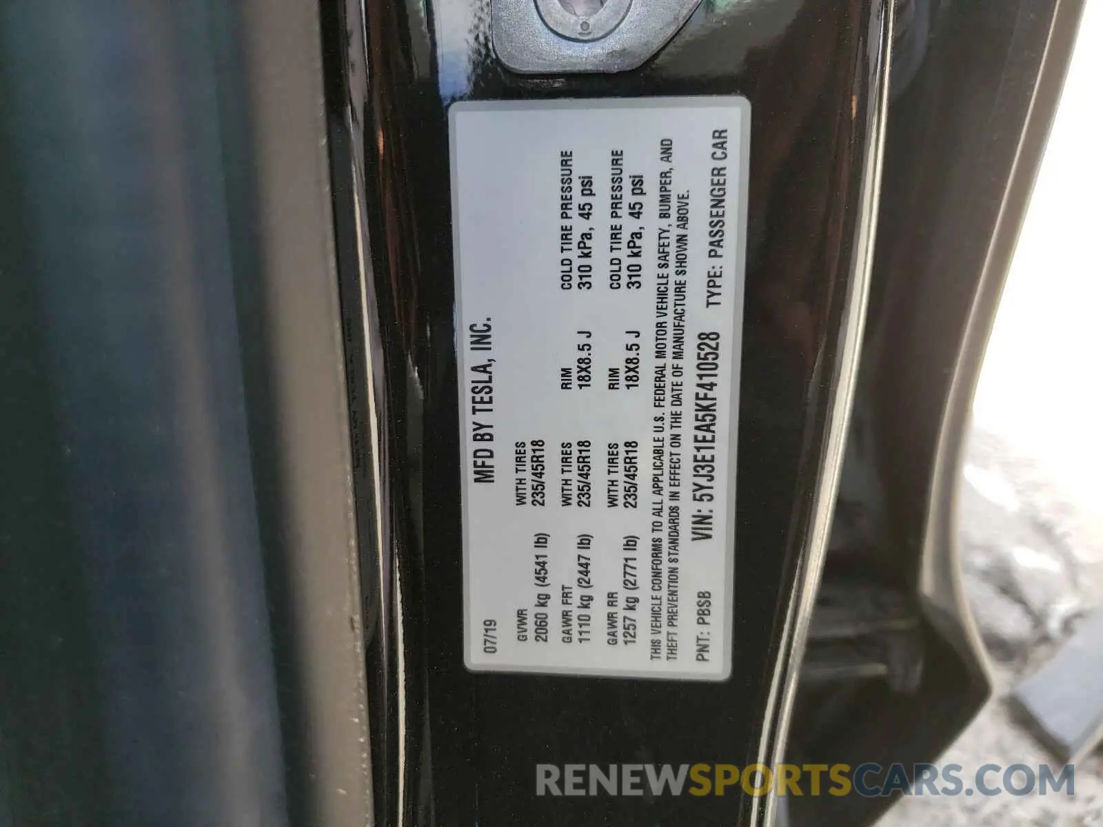 10 Photograph of a damaged car 5YJ3E1EA5KF410528 TESLA MODEL 3 2019