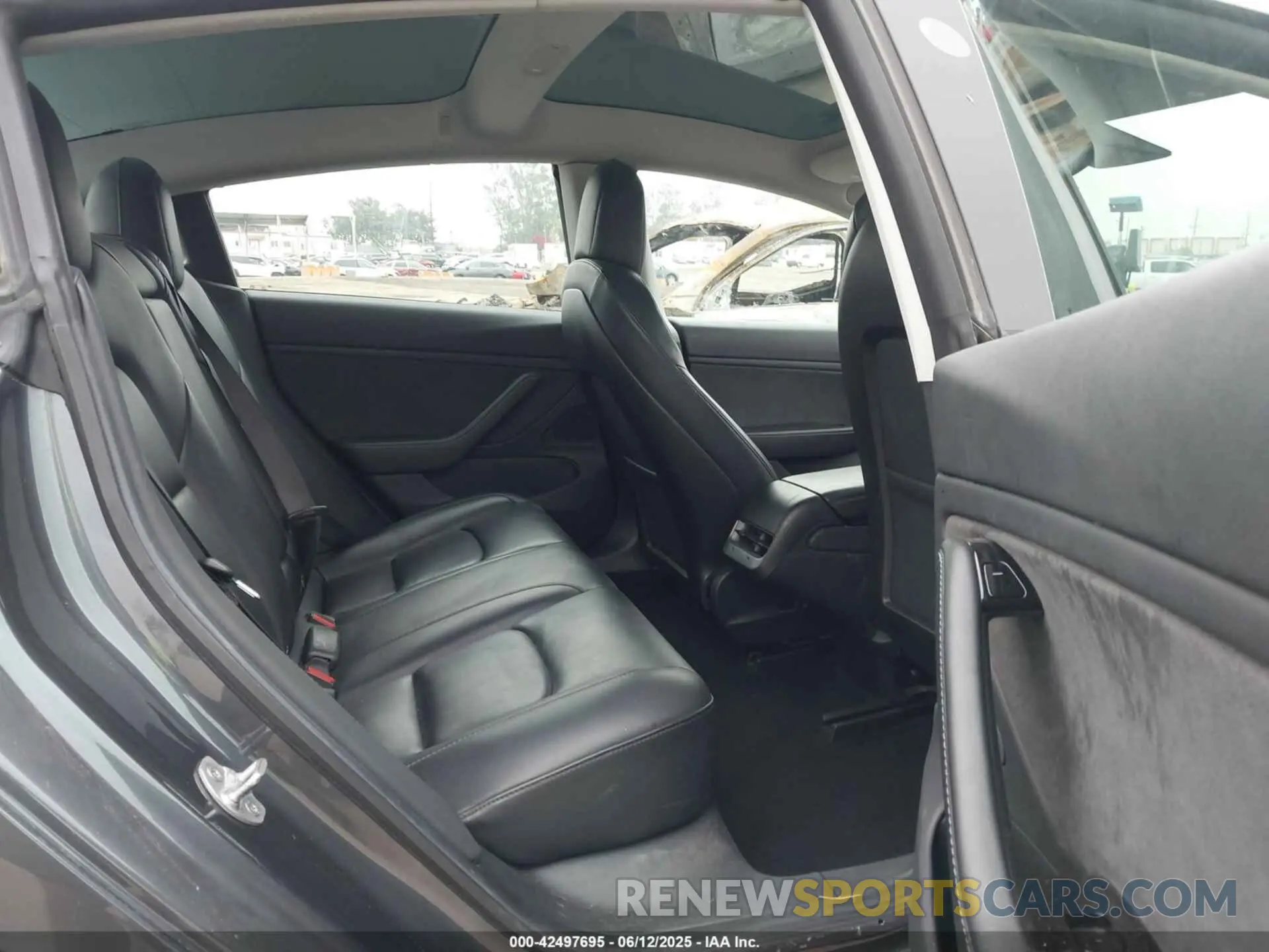 8 Photograph of a damaged car 5YJ3E1EA5KF412599 TESLA MODEL 3 2019