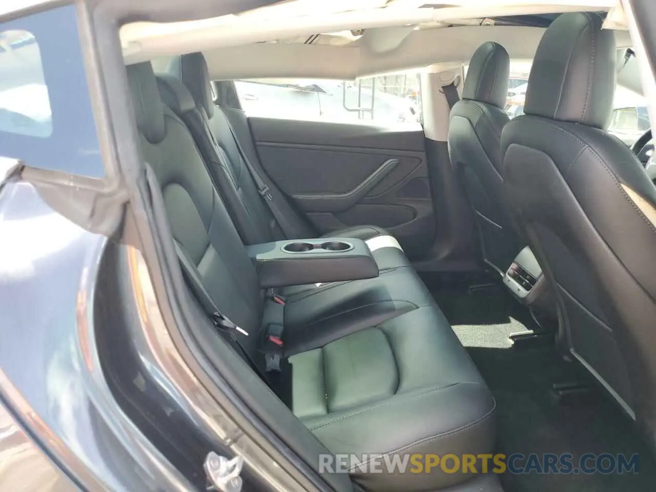 10 Photograph of a damaged car 5YJ3E1EA5KF416233 TESLA MODEL 3 2019