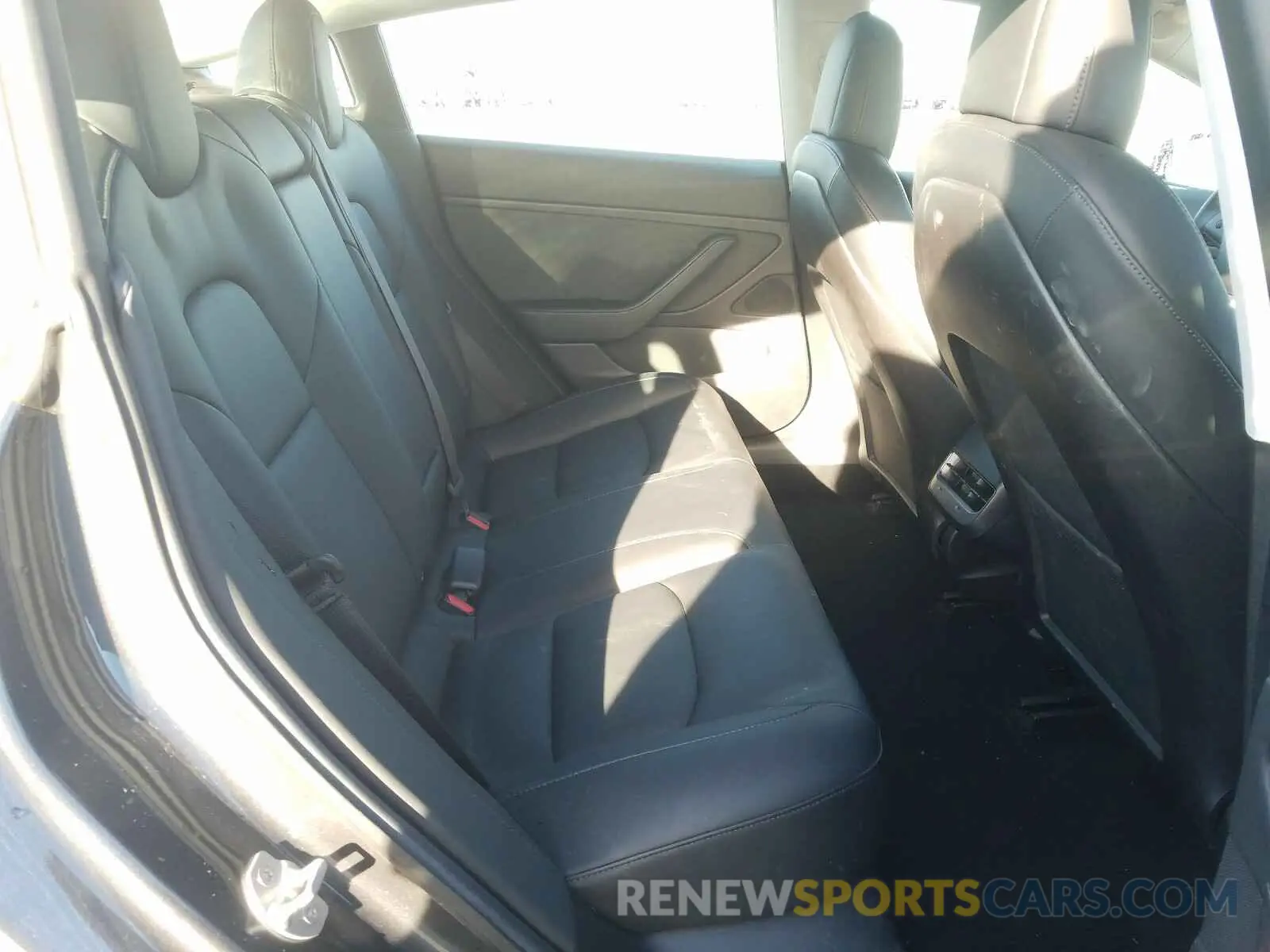 6 Photograph of a damaged car 5YJ3E1EA5KF417186 TESLA MODEL 3 2019