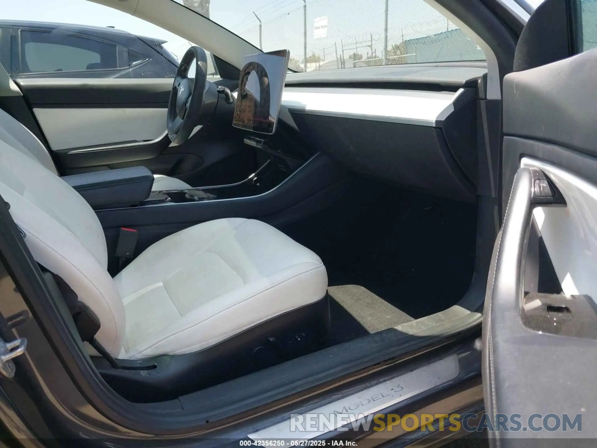 5 Фотография поврежденного автомобиля 5YJ3E1EA5KF431539 TESLA MODEL 3 2019