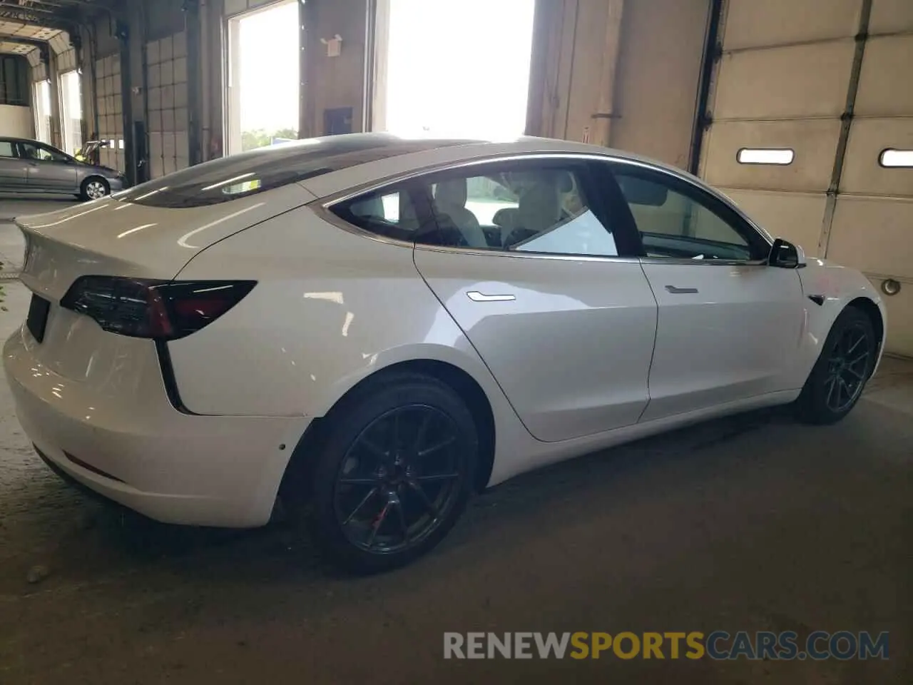 3 Photograph of a damaged car 5YJ3E1EA5KF444761 TESLA MODEL 3 2019