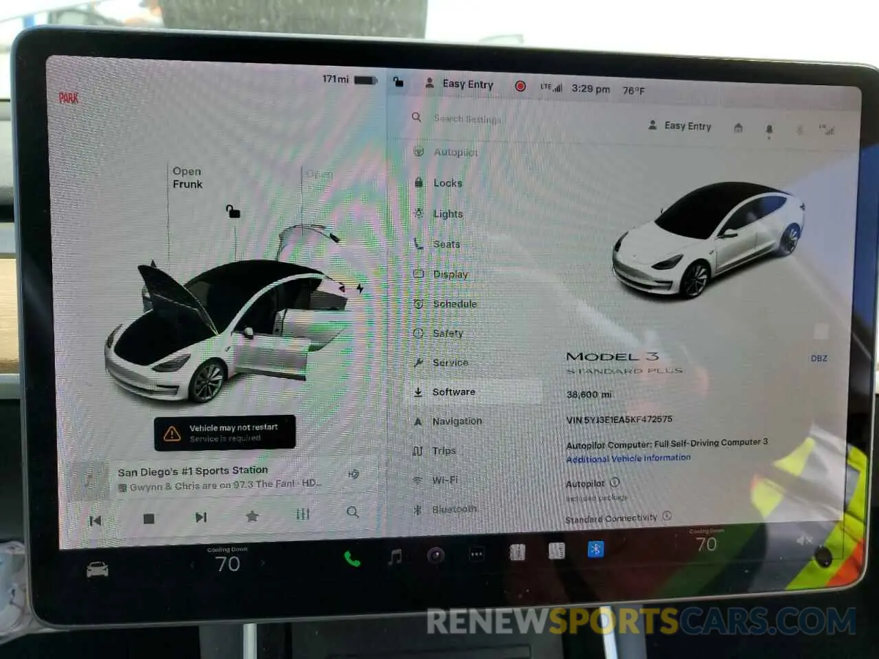 9 Photograph of a damaged car 5YJ3E1EA5KF472575 TESLA MODEL 3 2019