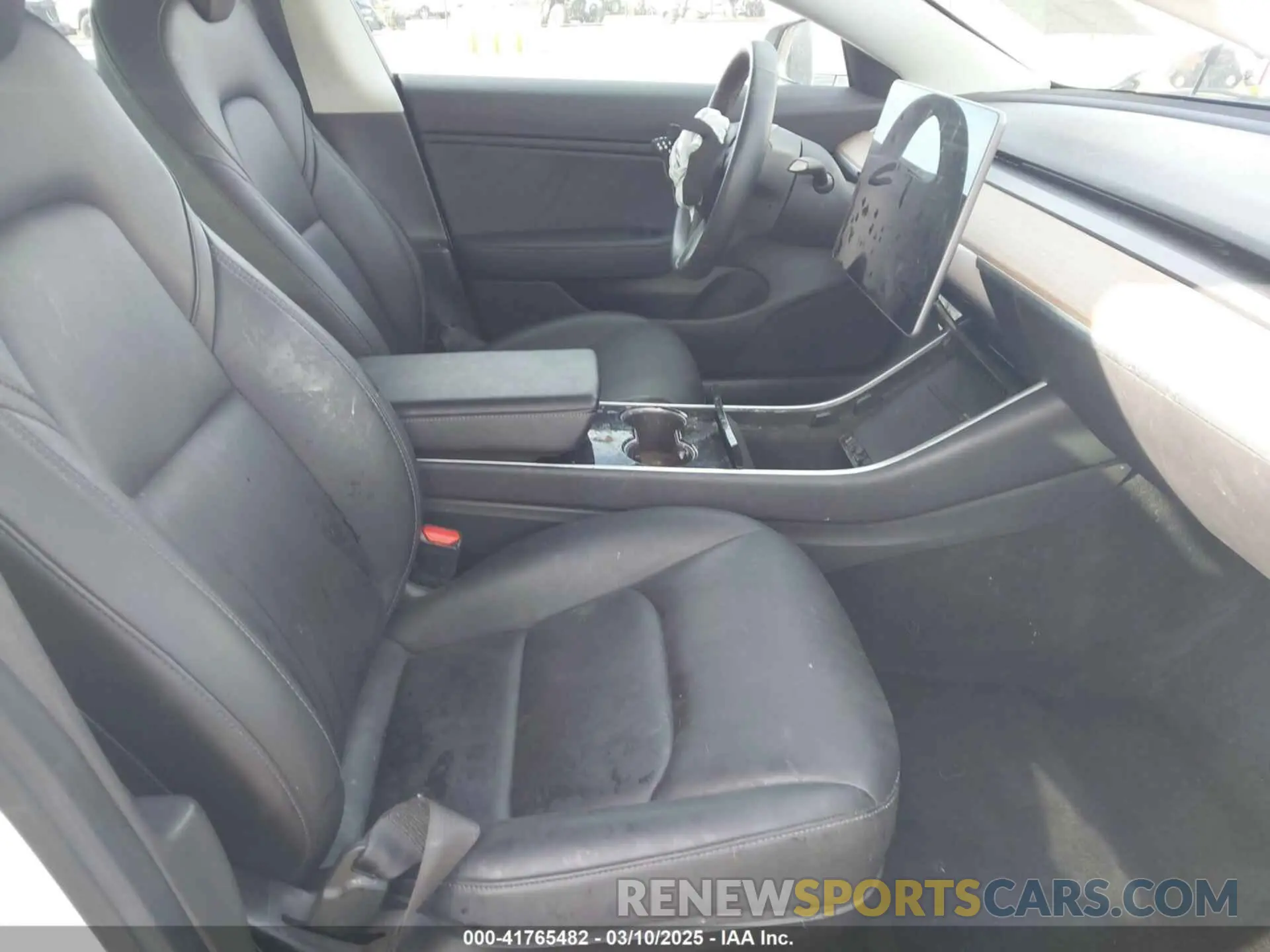 5 Photograph of a damaged car 5YJ3E1EA6KF299990 TESLA MODEL 3 2019