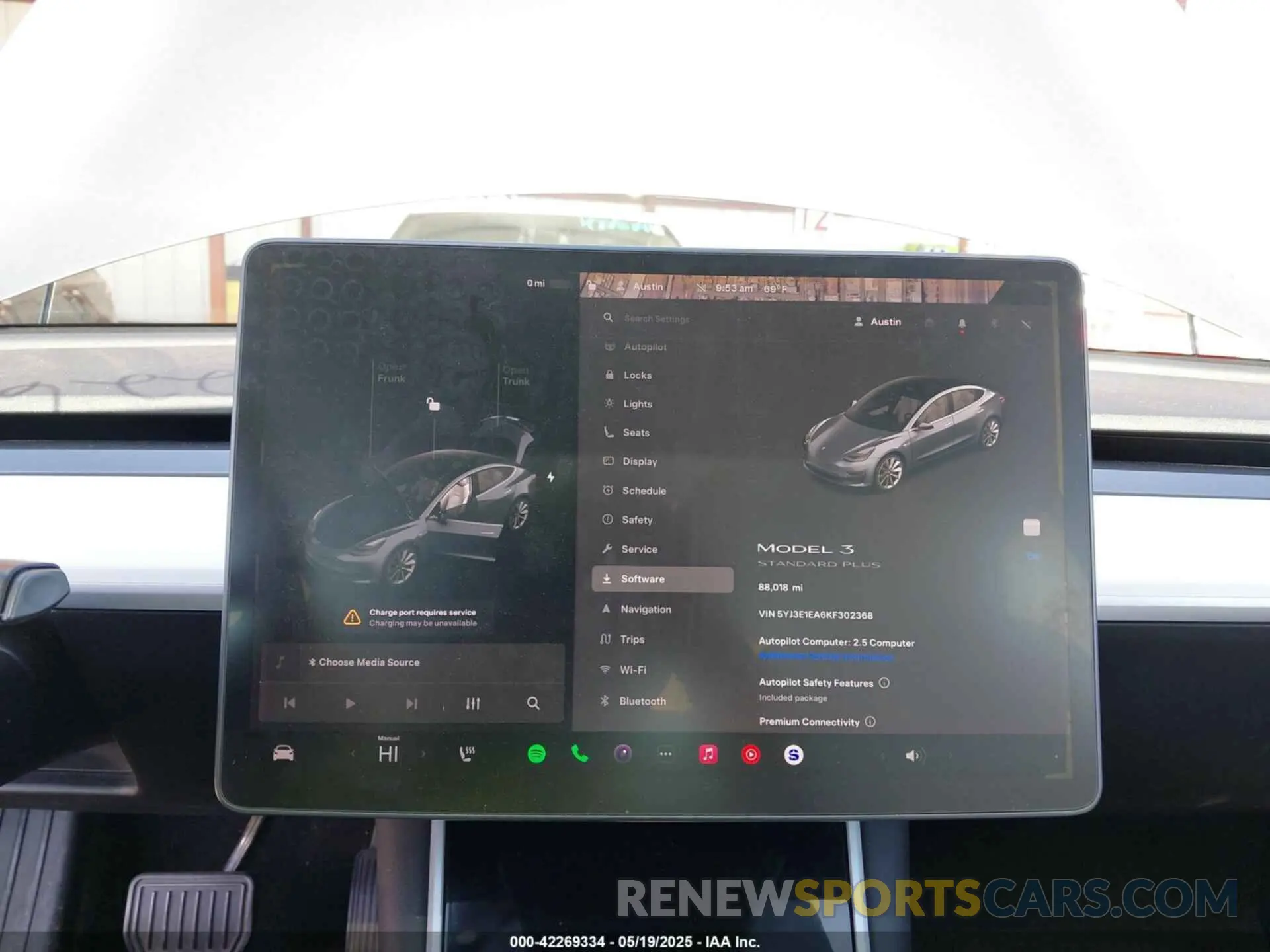 17 Photograph of a damaged car 5YJ3E1EA6KF302368 TESLA MODEL 3 2019