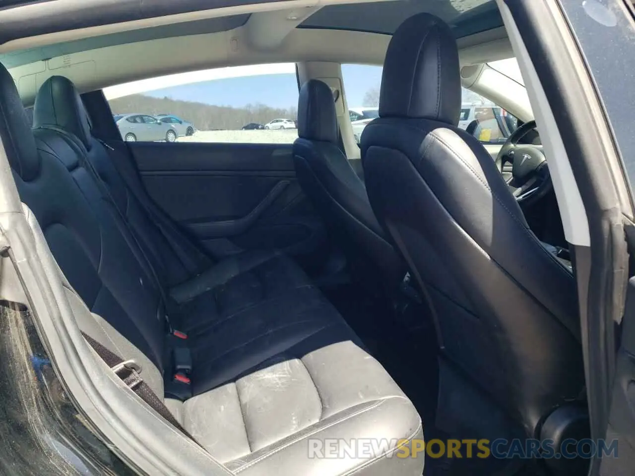 10 Photograph of a damaged car 5YJ3E1EA6KF306887 TESLA MODEL 3 2019