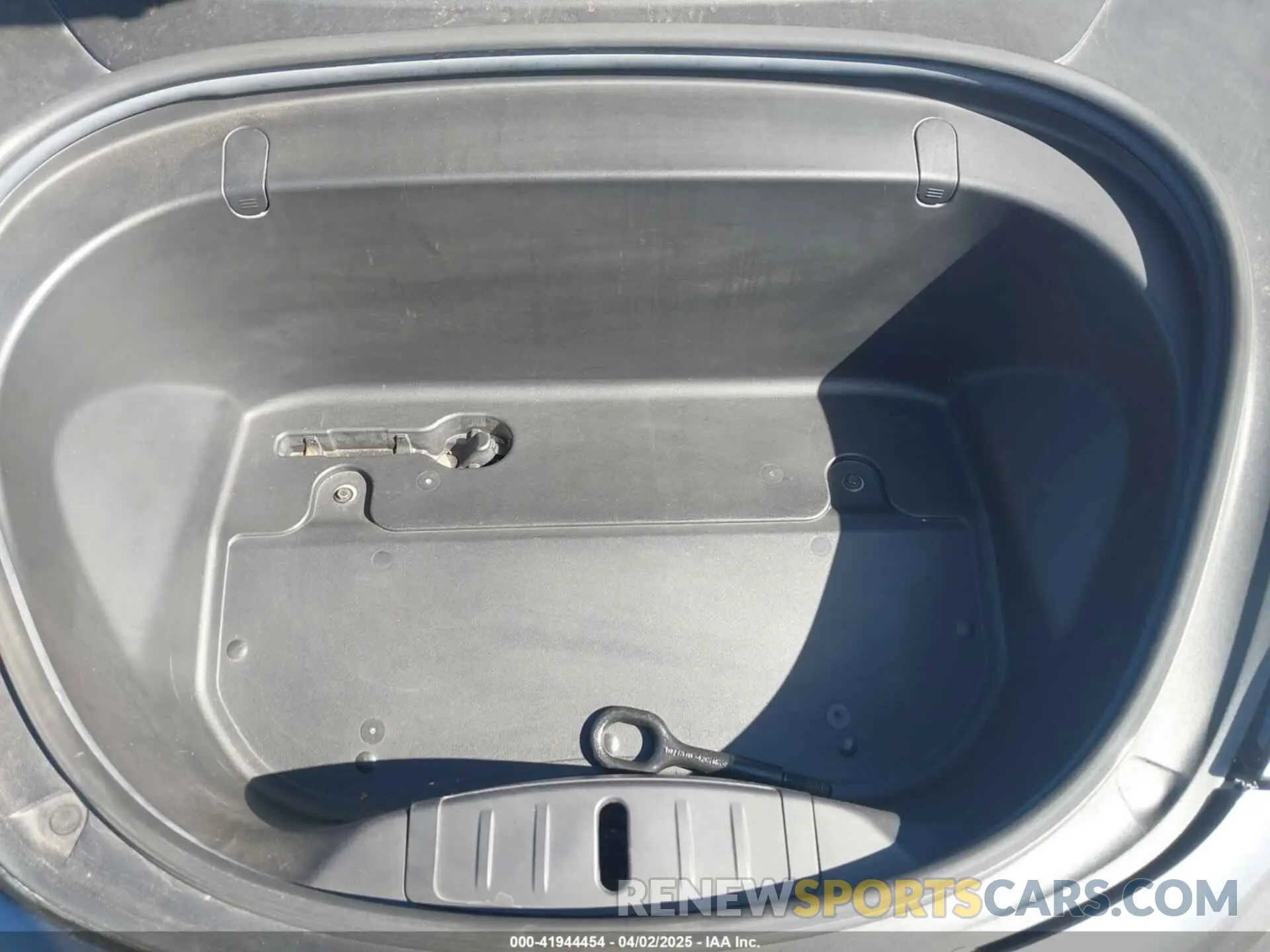 10 Photograph of a damaged car 5YJ3E1EA6KF307456 TESLA MODEL 3 2019