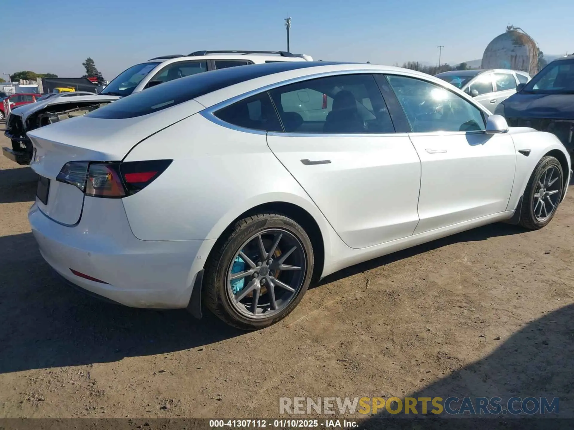 4 Photograph of a damaged car 5YJ3E1EA6KF331563 TESLA MODEL 3 2019