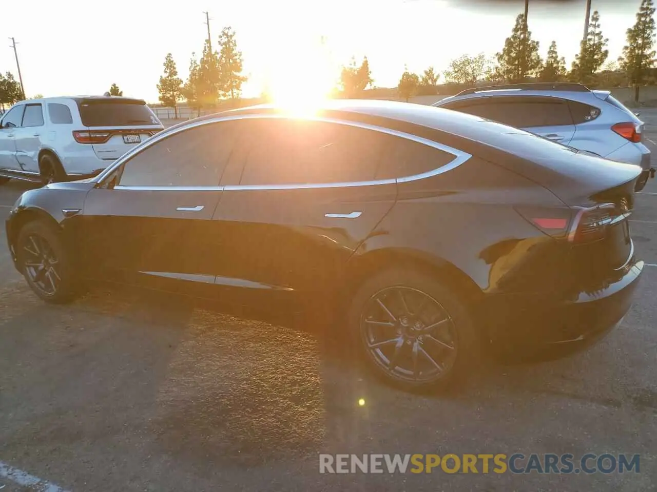 2 Фотография поврежденного автомобиля 5YJ3E1EA6KF361758 TESLA MODEL 3 2019
