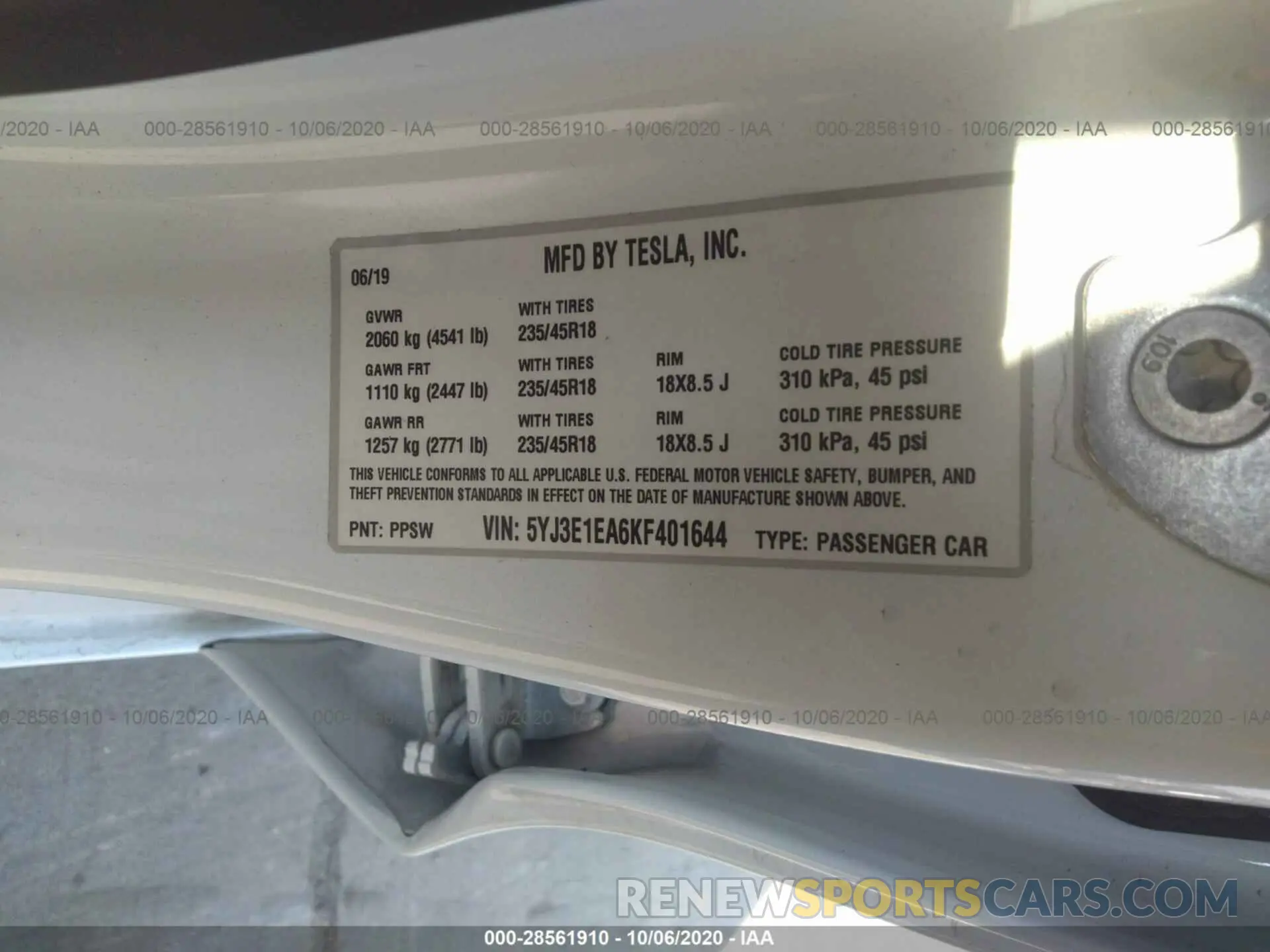 9 Photograph of a damaged car 5YJ3E1EA6KF401644 TESLA MODEL 3 2019