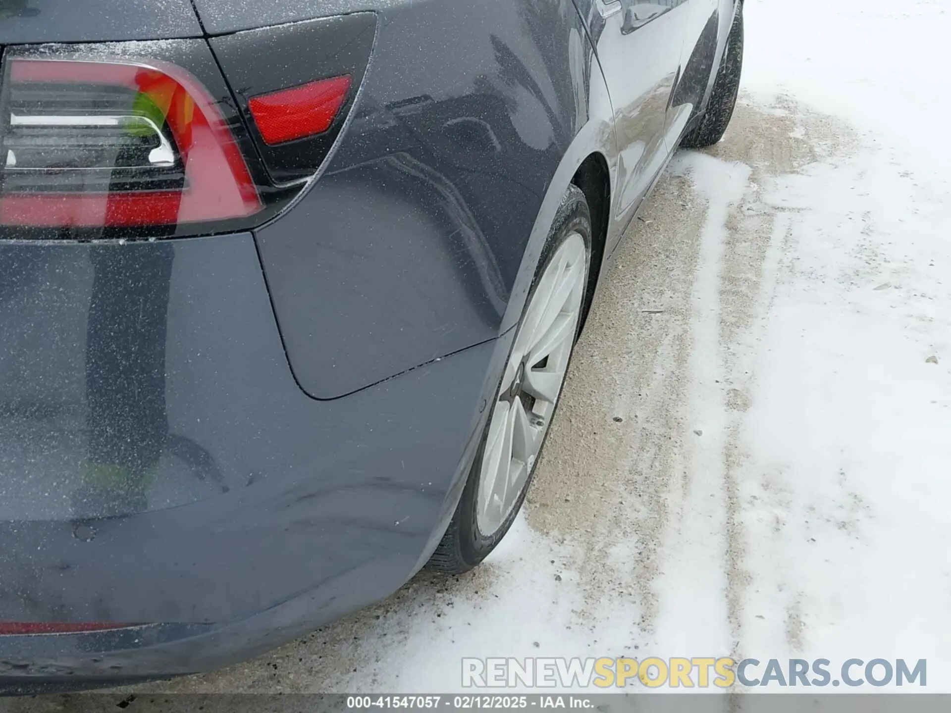 6 Photograph of a damaged car 5YJ3E1EA6KF411011 TESLA MODEL 3 2019