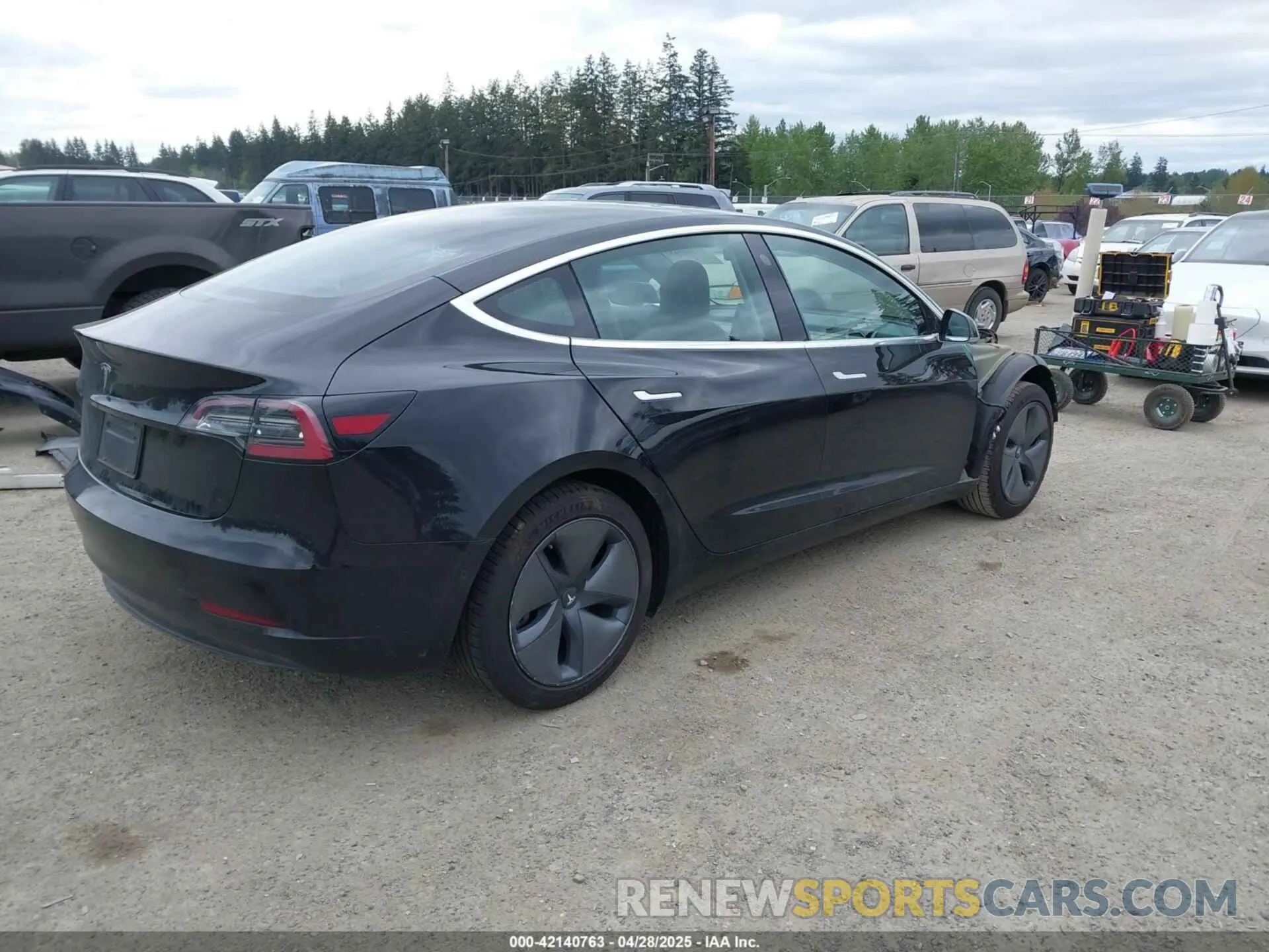 4 Фотография поврежденного автомобиля 5YJ3E1EA6KF415656 TESLA MODEL 3 2019