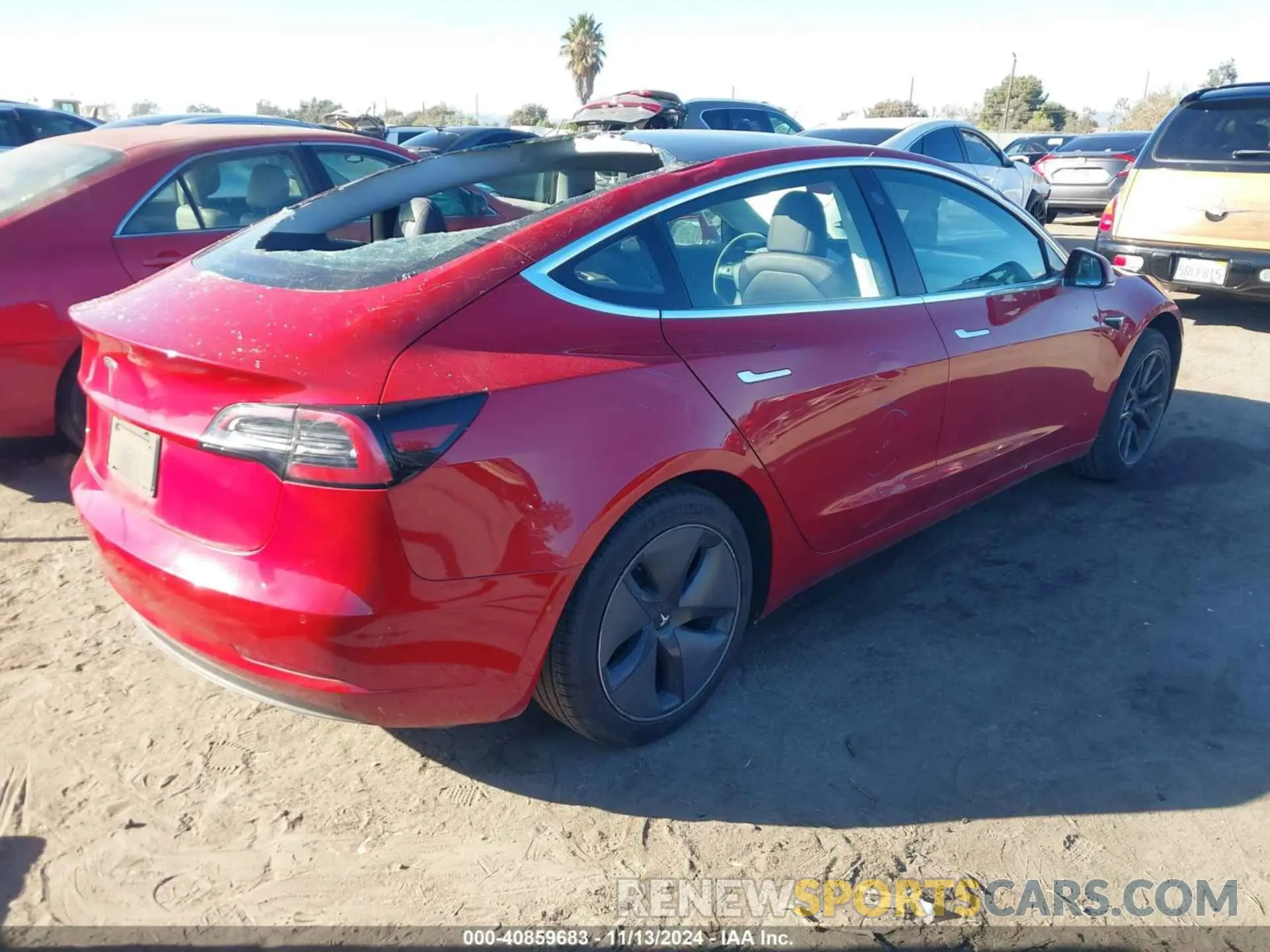 4 Фотография поврежденного автомобиля 5YJ3E1EA6KF464033 TESLA MODEL 3 2019